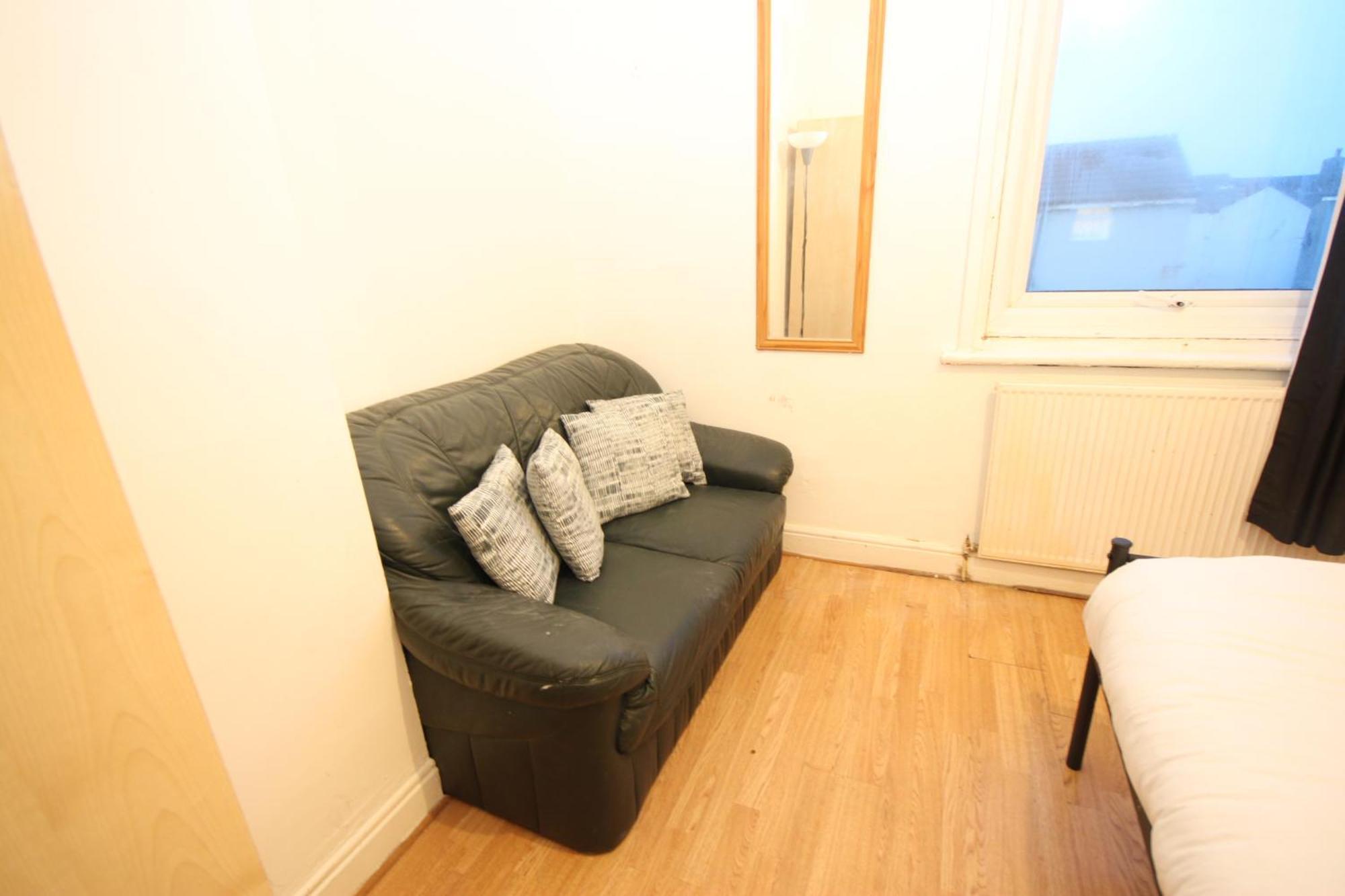 Cosy Casa: Beachfront Promenade Retreat With Free Parking Apartment *