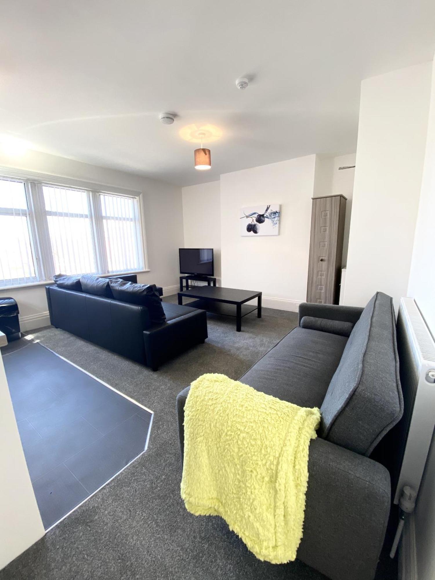 Cherry - Hornby Road Apartment *
