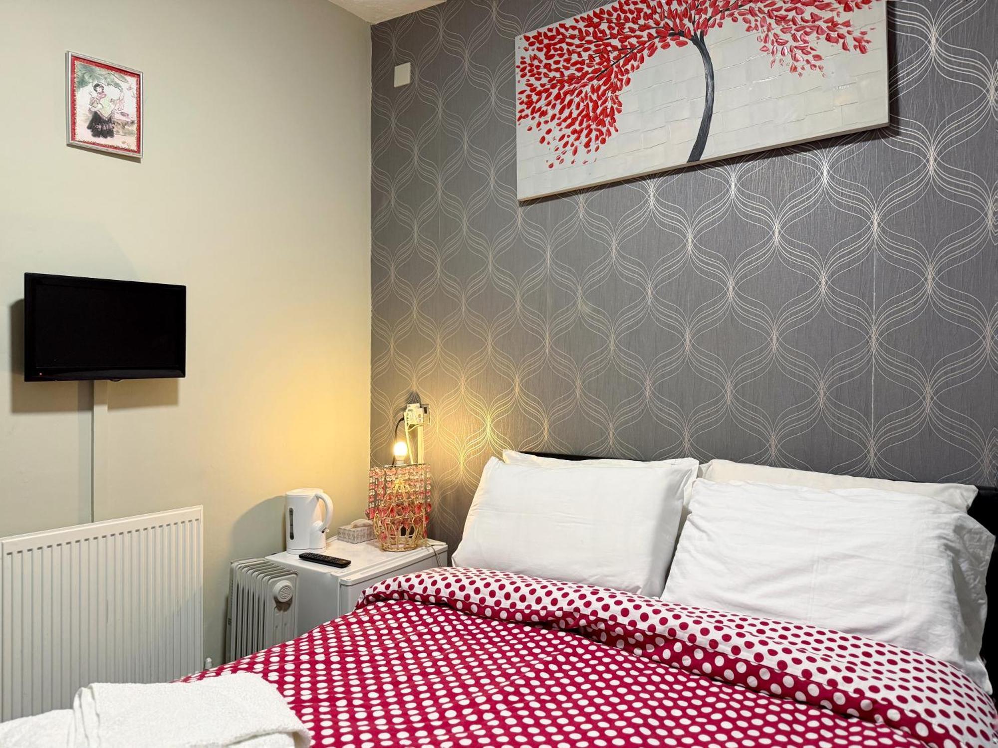 Derwent - Close To & Attractions Blackpool