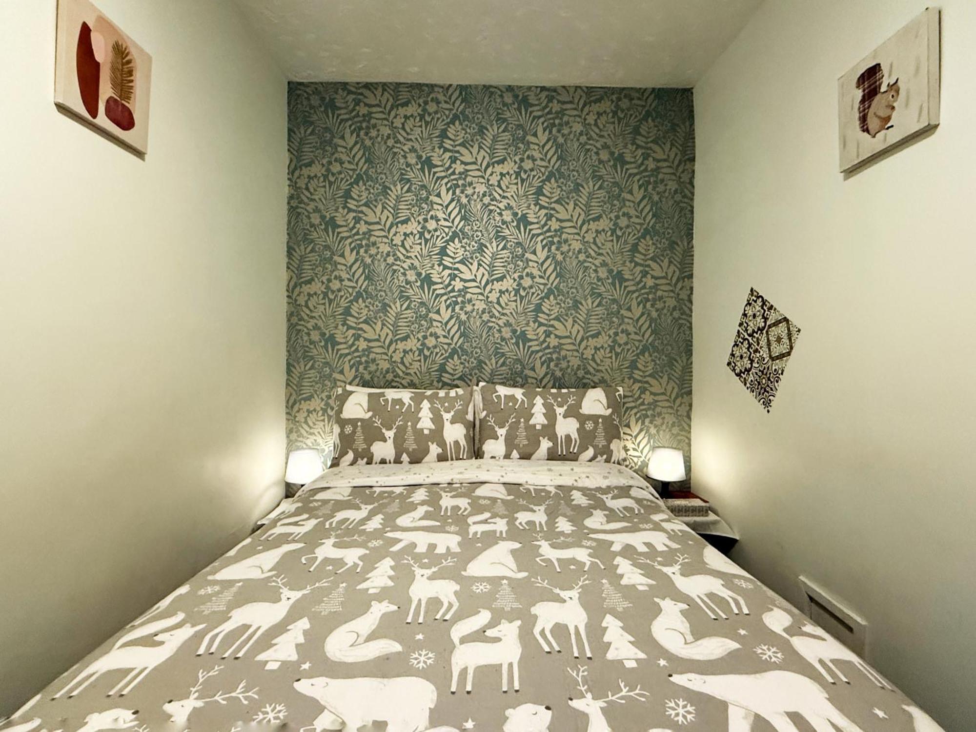 Derwent - Close To & Attractions * Blackpool