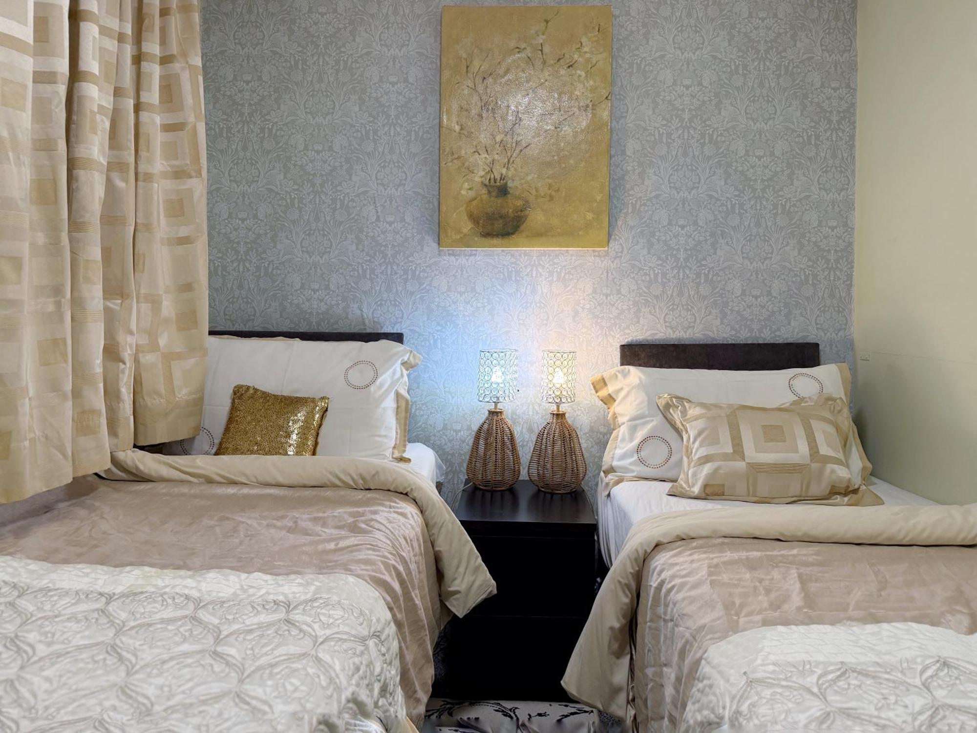 Derwent - Close To & Attractions Apartment