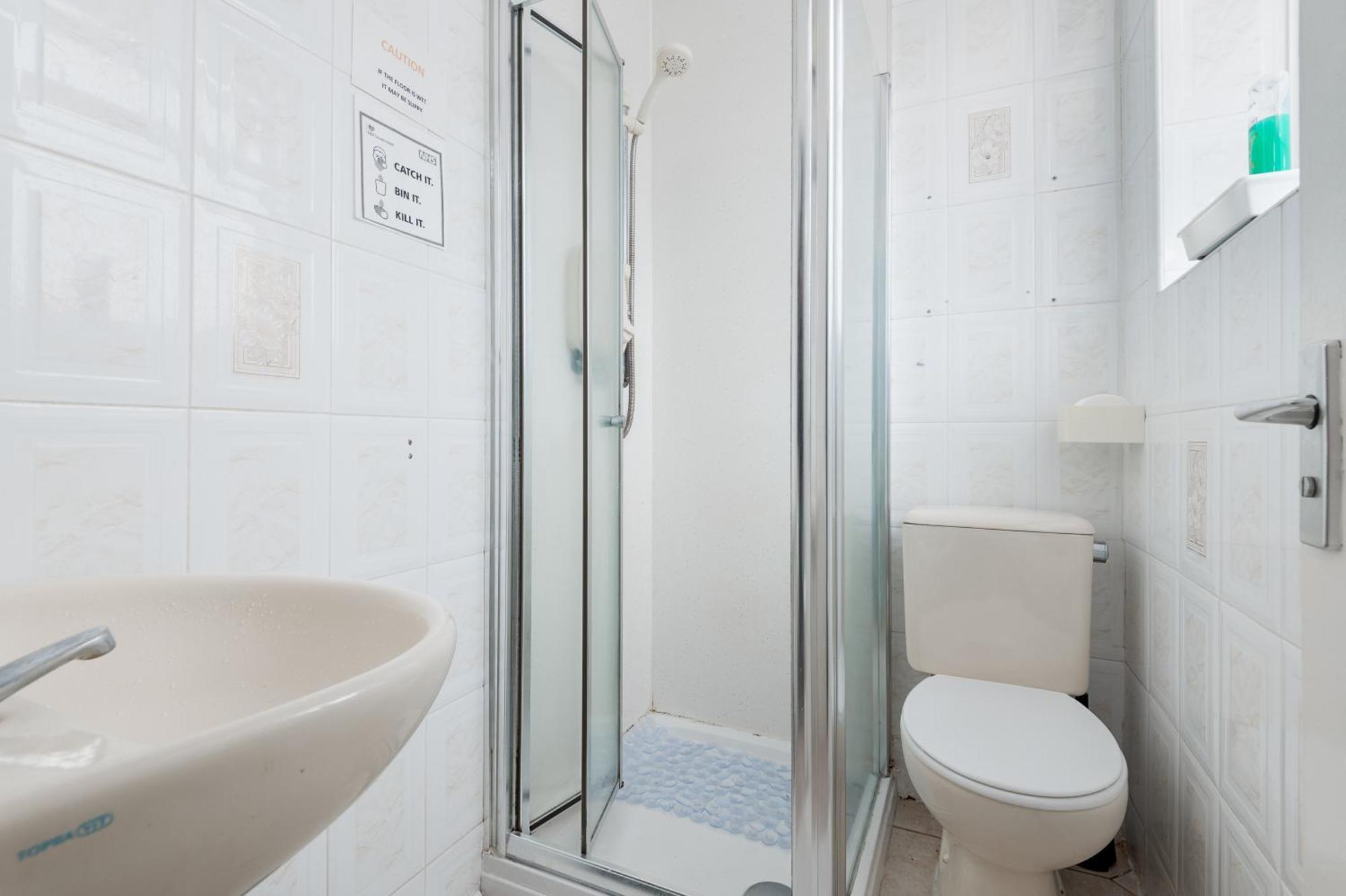 Derwent - Close To & Attractions Apartment