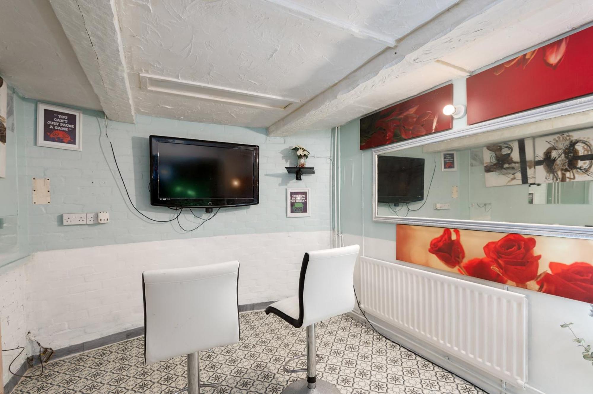 Derwent - Close To & Attractions Apartment *