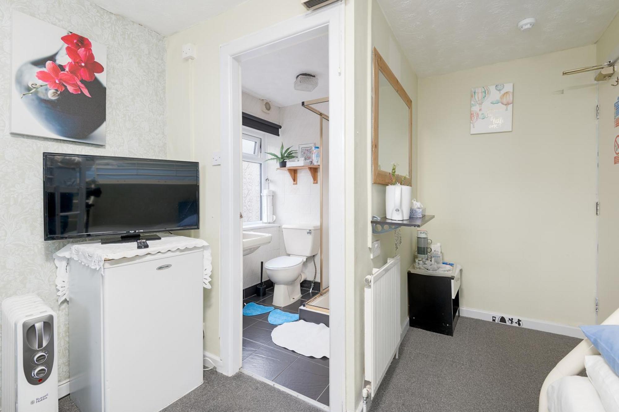 Derwent - Close To & Attractions Apartment