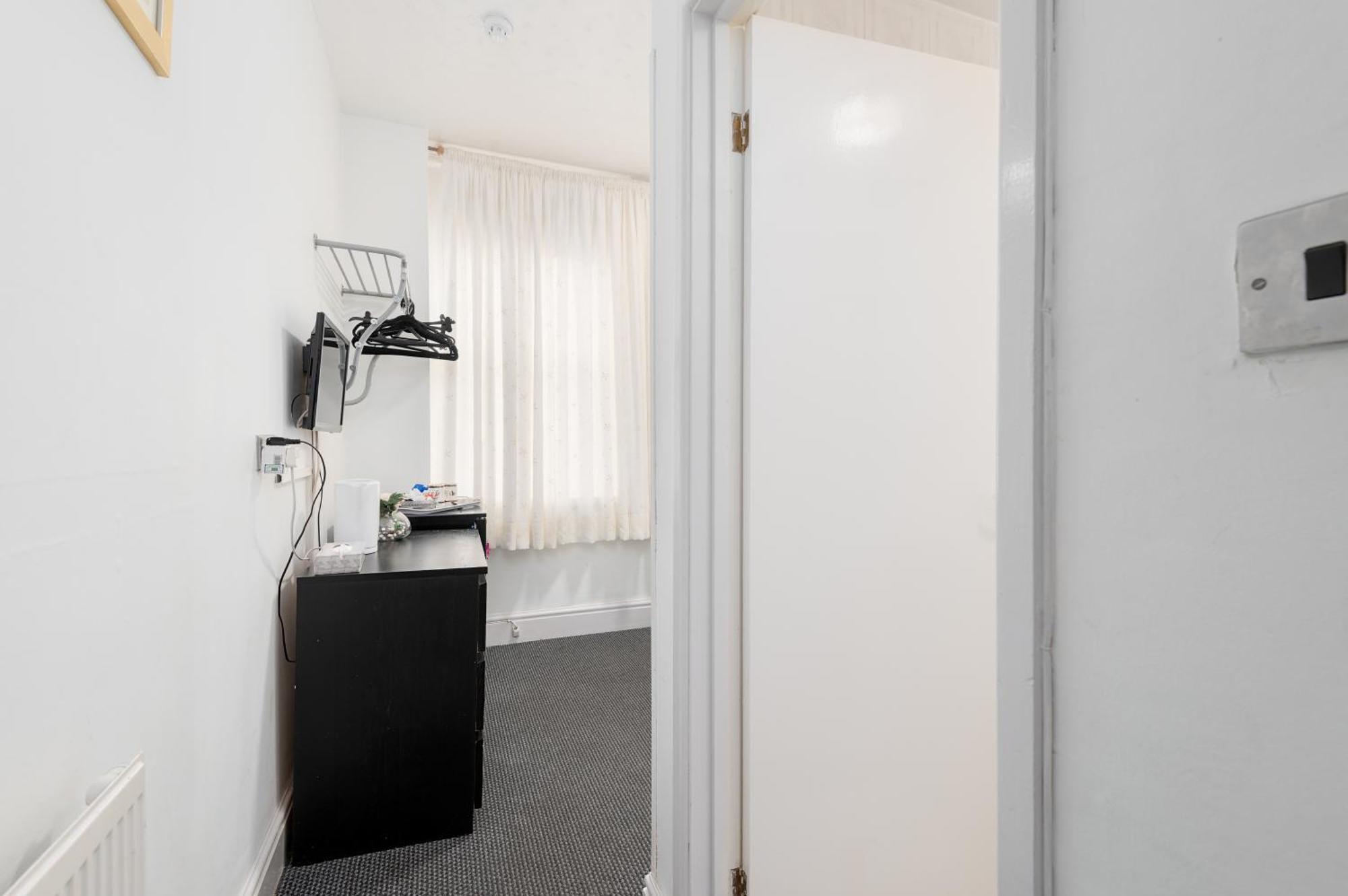 Derwent - Close To & Attractions Blackpool