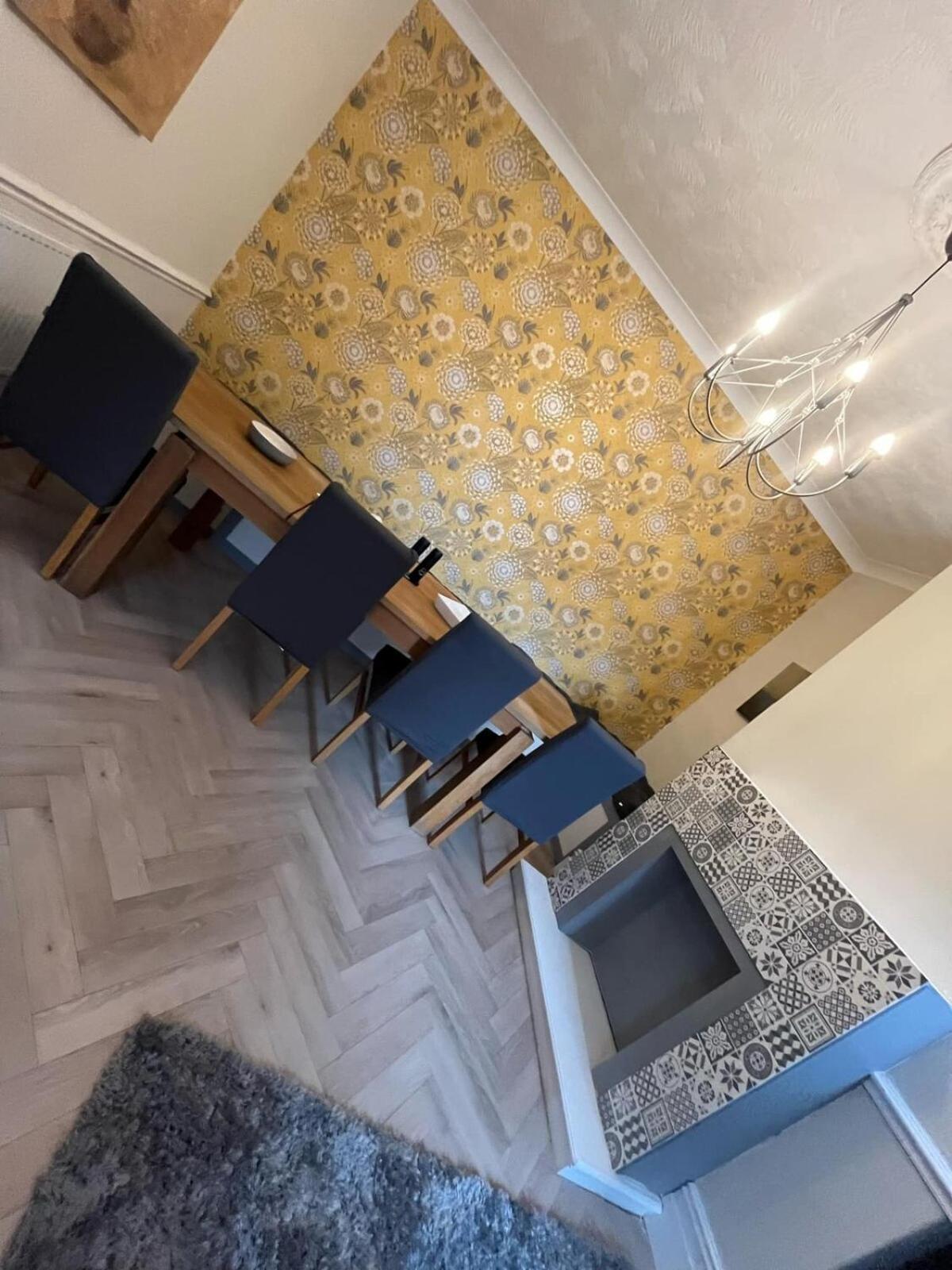 Holiday home Stunning 3 Bedroom Spacious 4 Minutes To Beach
