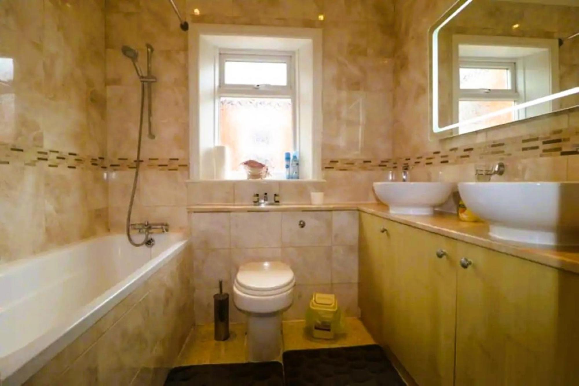 Sherbourne Retreat - 4 Bedroom House In