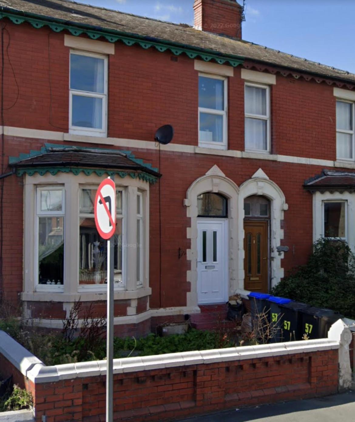 Stunning 3 Bedroom Spacious 4 Minutes To Beach