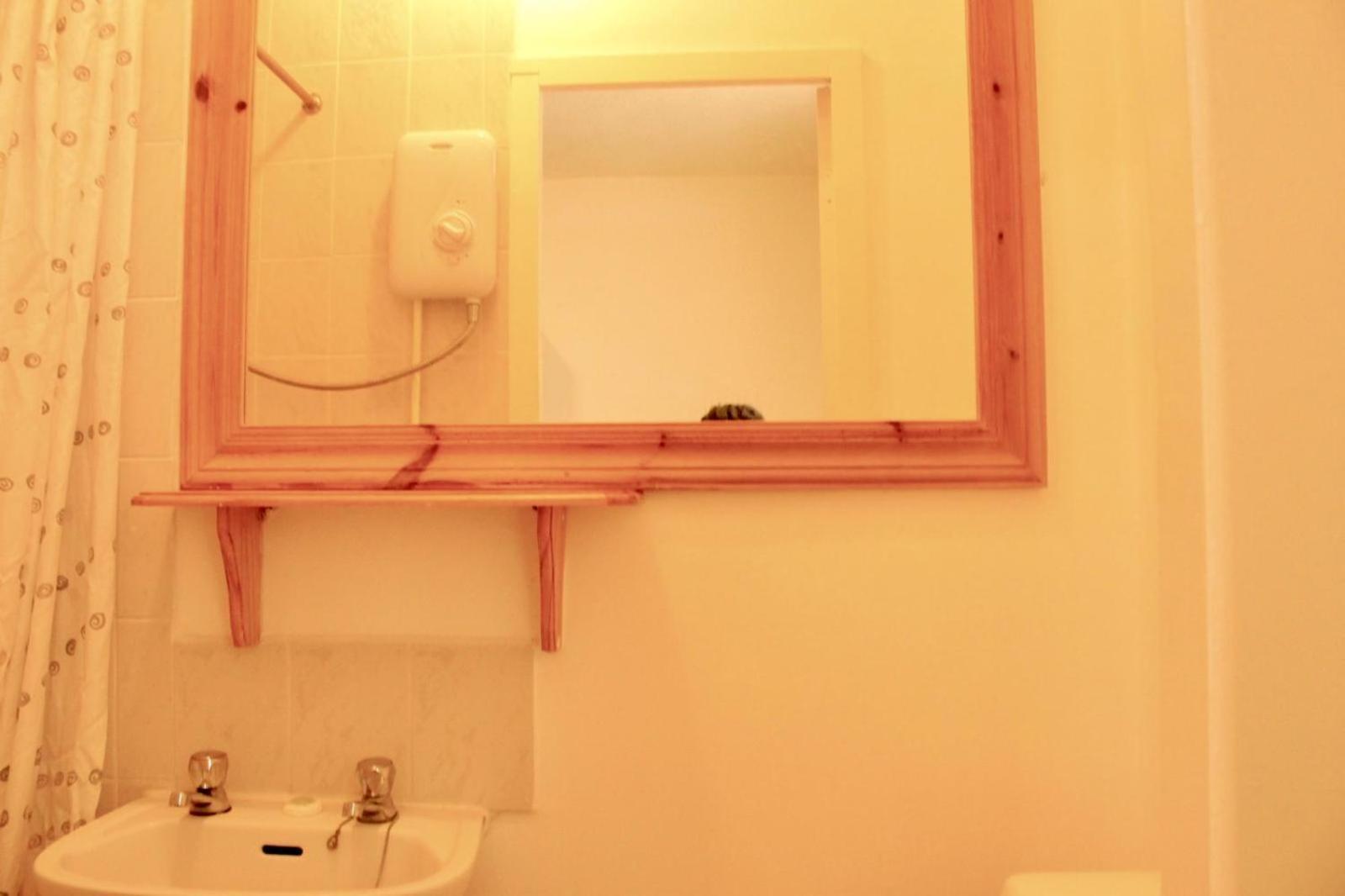 - Great Location, Comfortable Beds