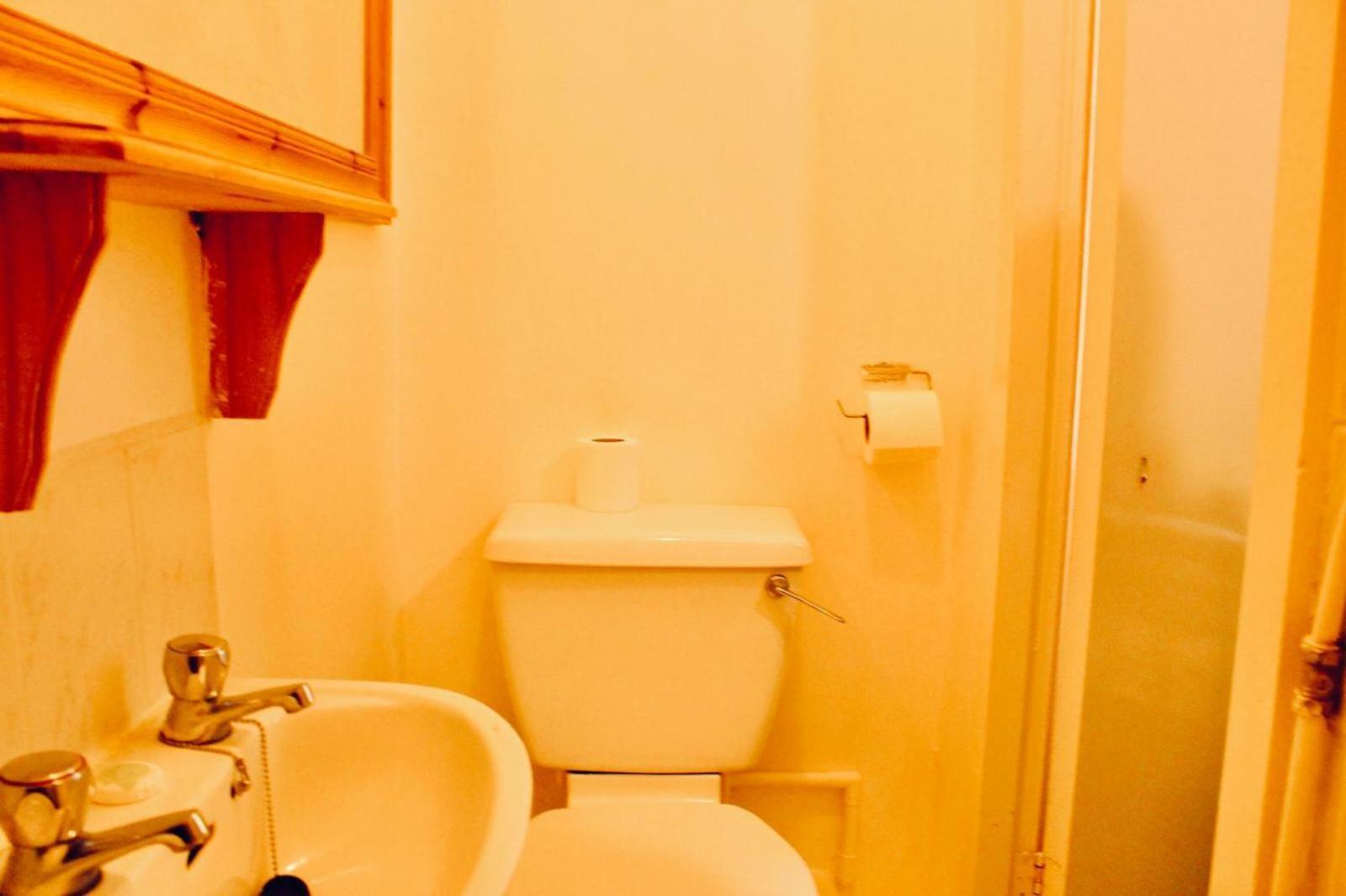 - Great Location, Comfortable Beds