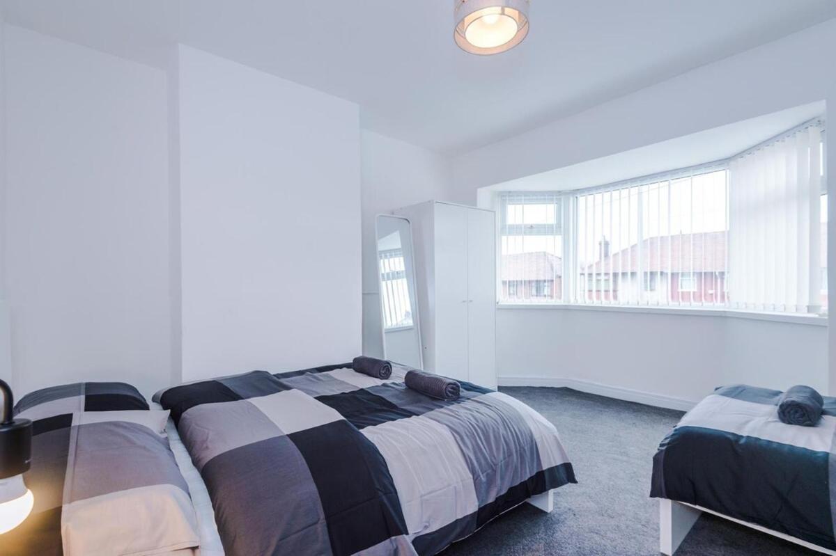 Penrose House-cozy Comfy Retreat * Blackpool