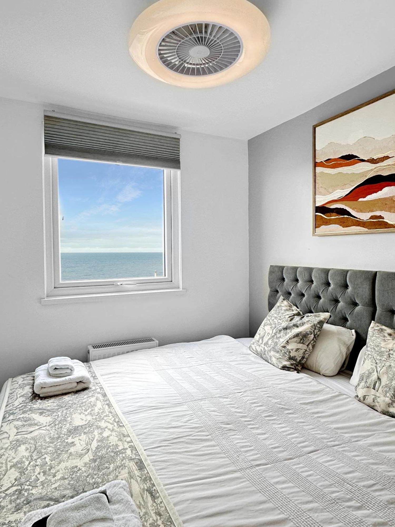 Apartment Granada Queen's Promenade Blackpool
