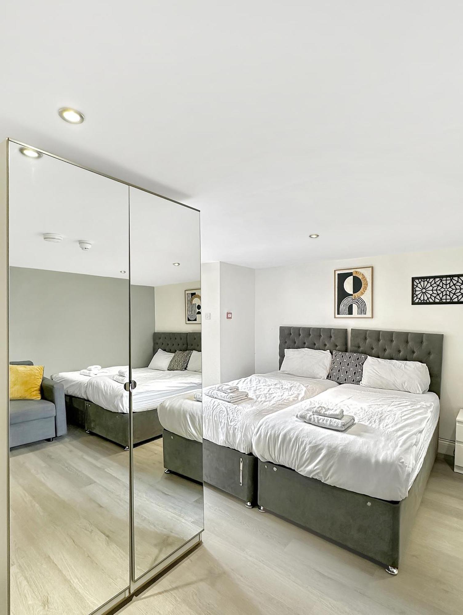 Granada Queen's Promenade Apartment *
