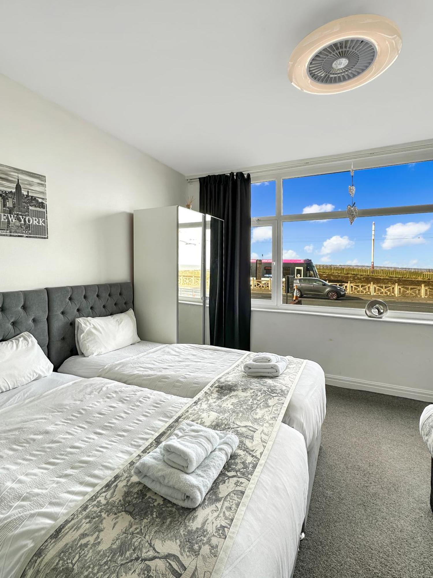 Apartment Granada Queen's Promenade Blackpool