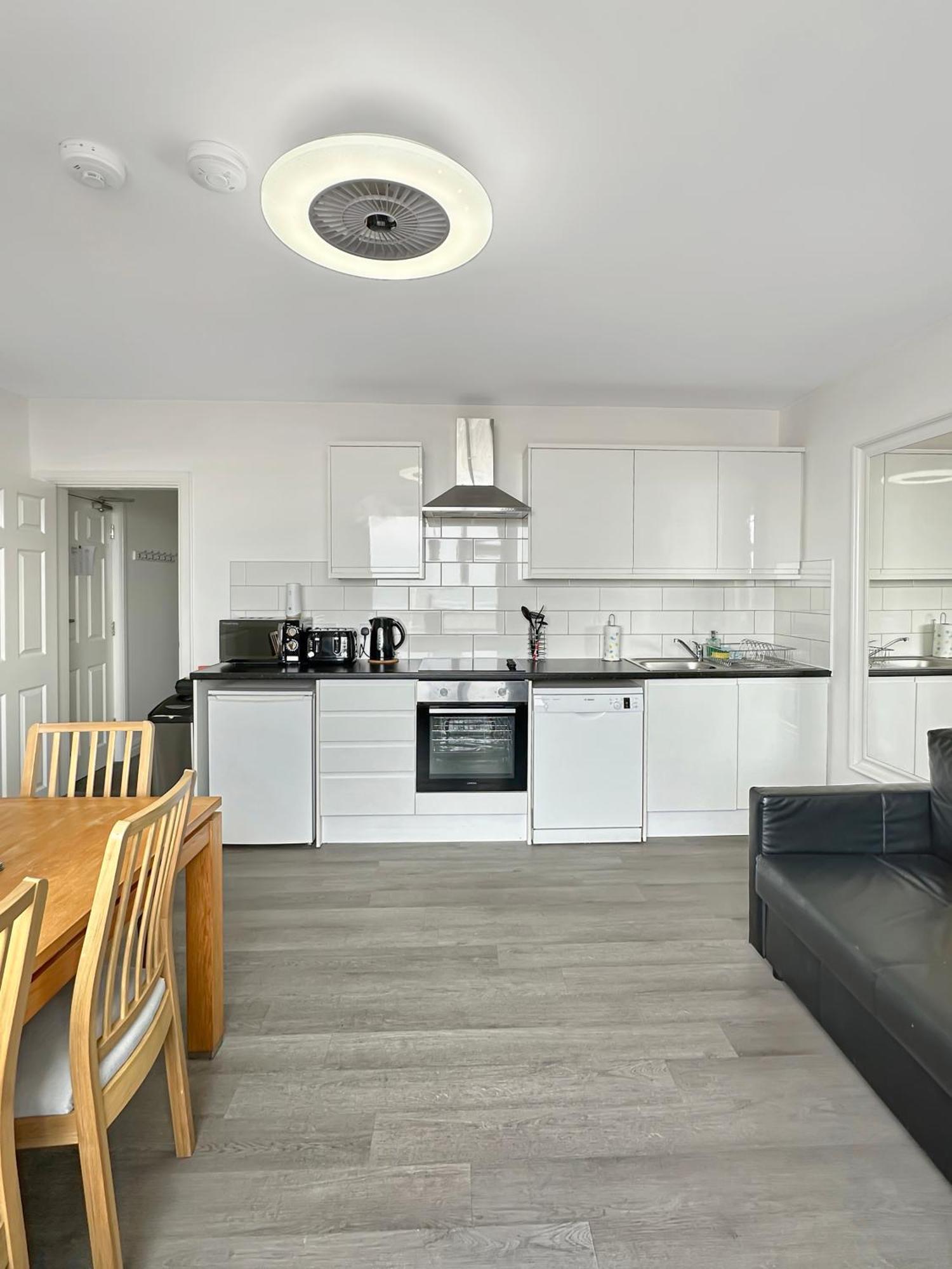 Granada Queen's Promenade Apartment Blackpool