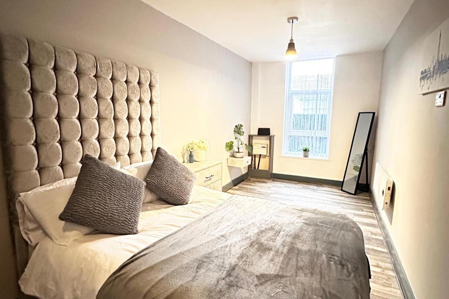 Oak - 2 Bed - Sleeps 4 - Apartment *