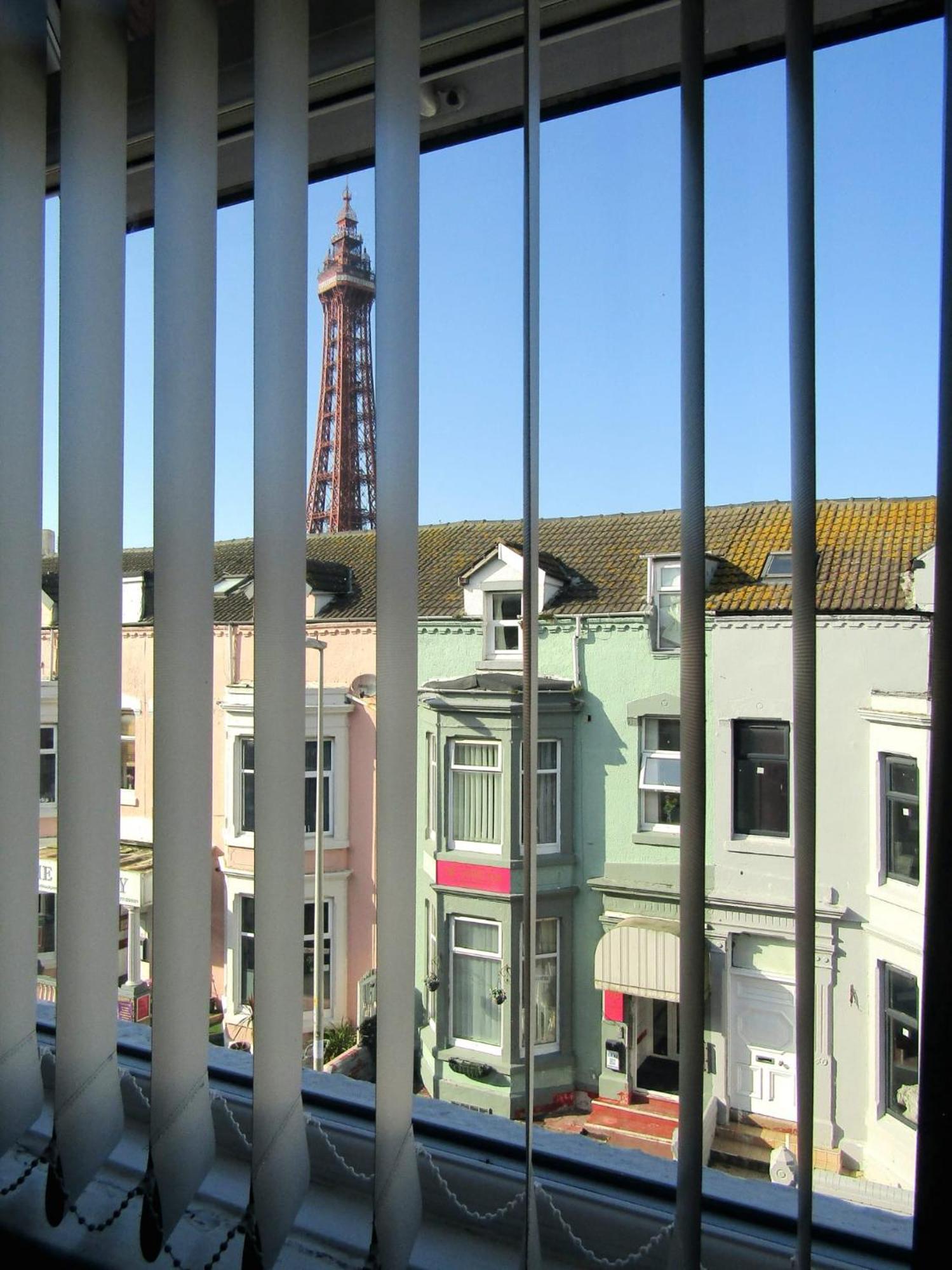 Wilsons - Tower View 3* Blackpool