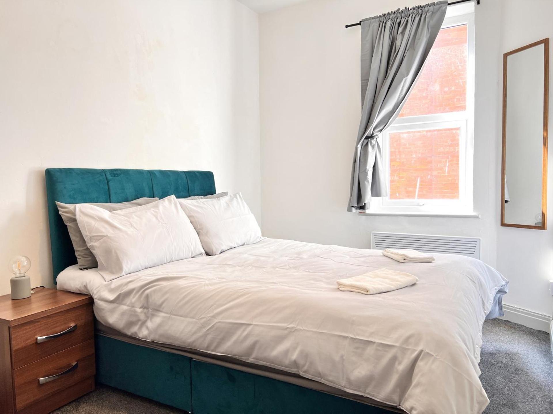 Apartment Two-bedroom Next To Winter Gardens With Free On-site Parking, Blackpool