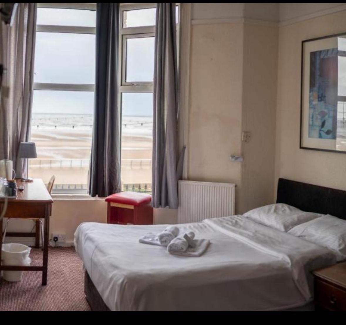 The Beachfront Guest house Blackpool