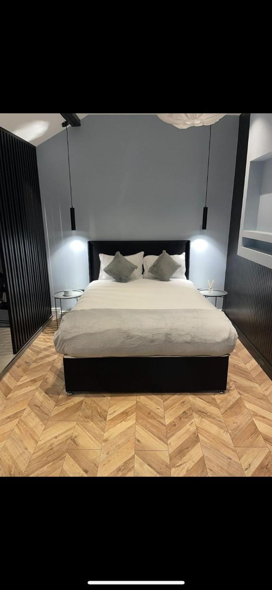 Modern Near Attractions Sleeps 7 Holiday home *
