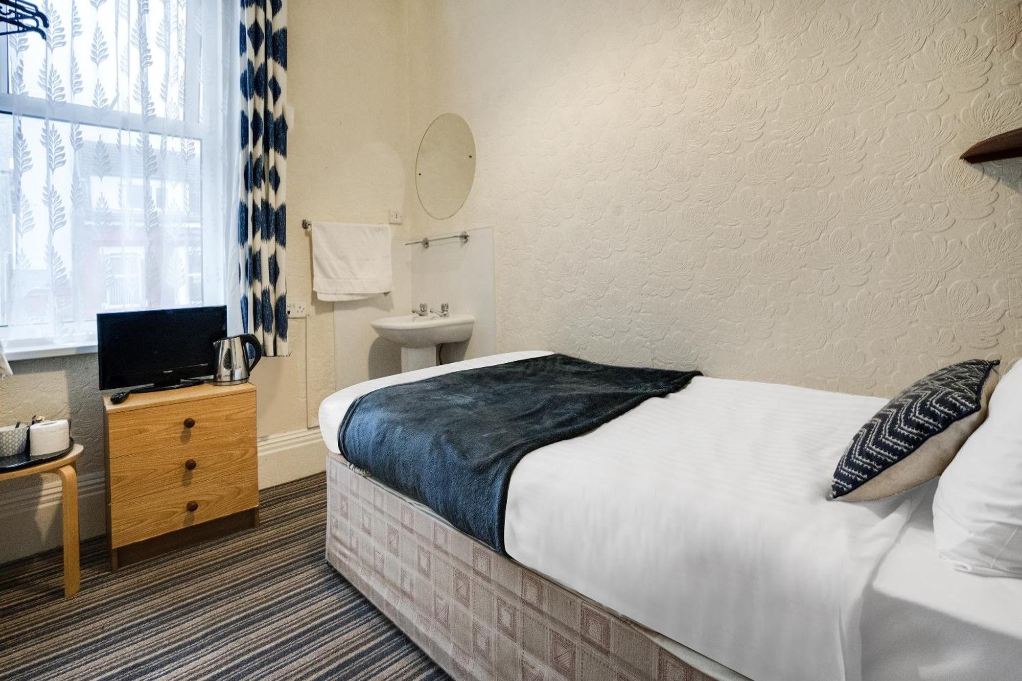 St Kildas, 3* Blackpool