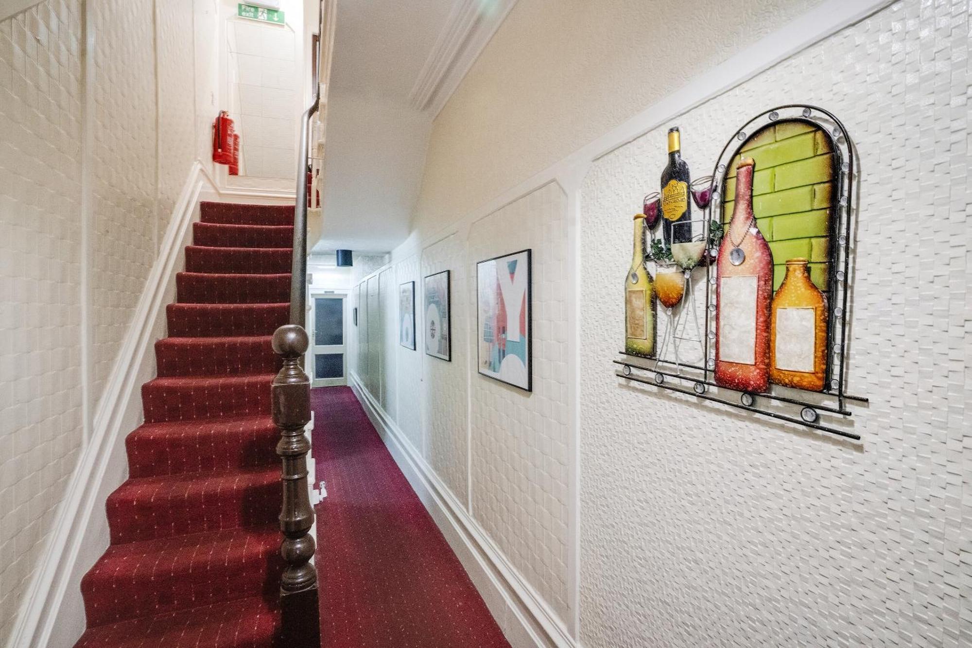 St Kildas, Hotel Blackpool