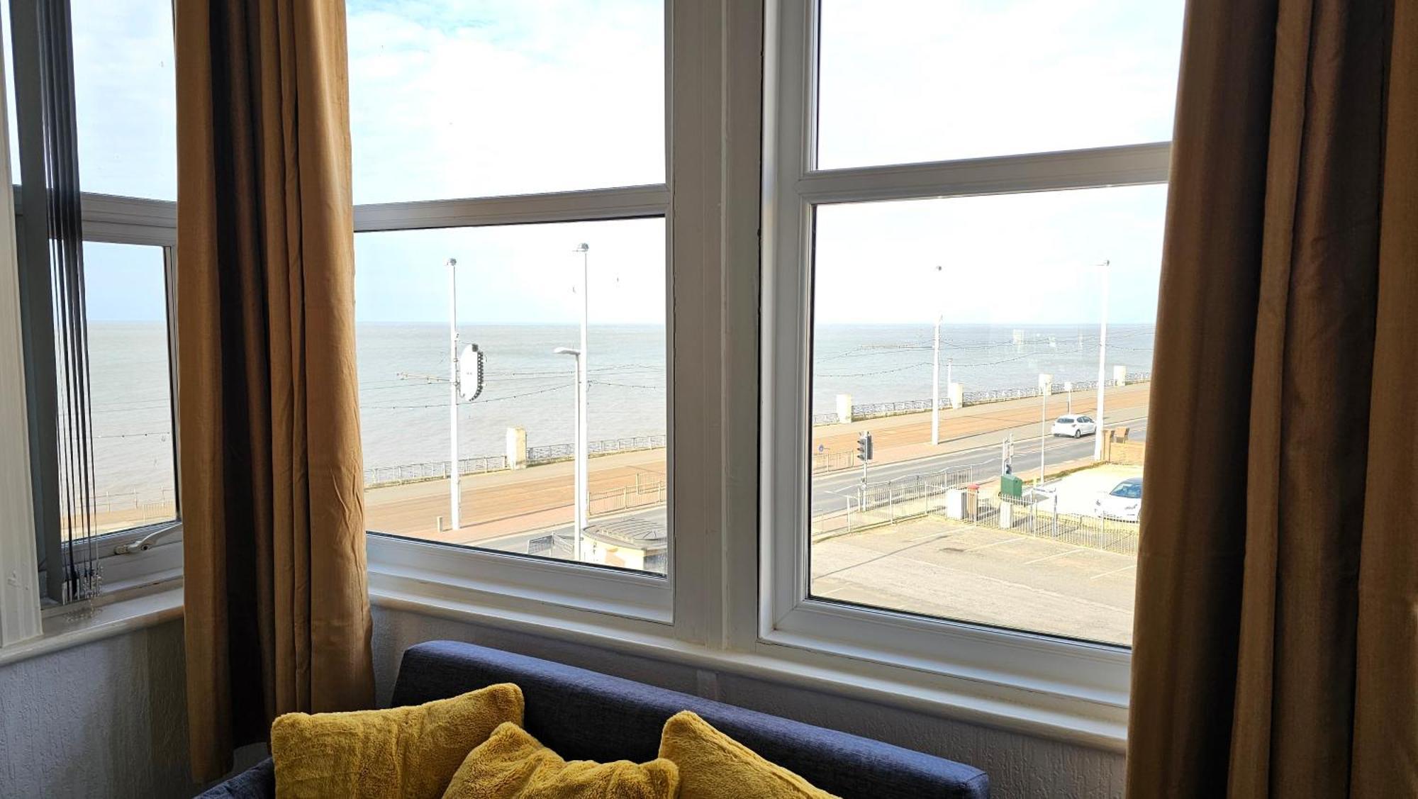 6 Cocker Square Holiday home Blackpool