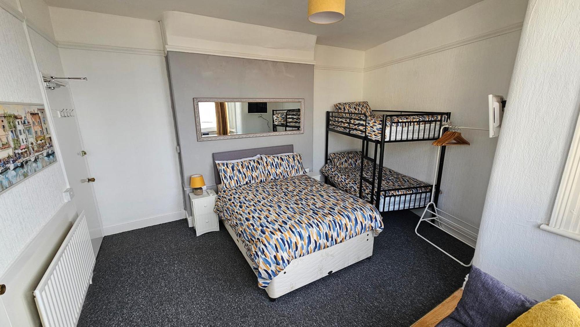 6 Cocker Square Holiday home