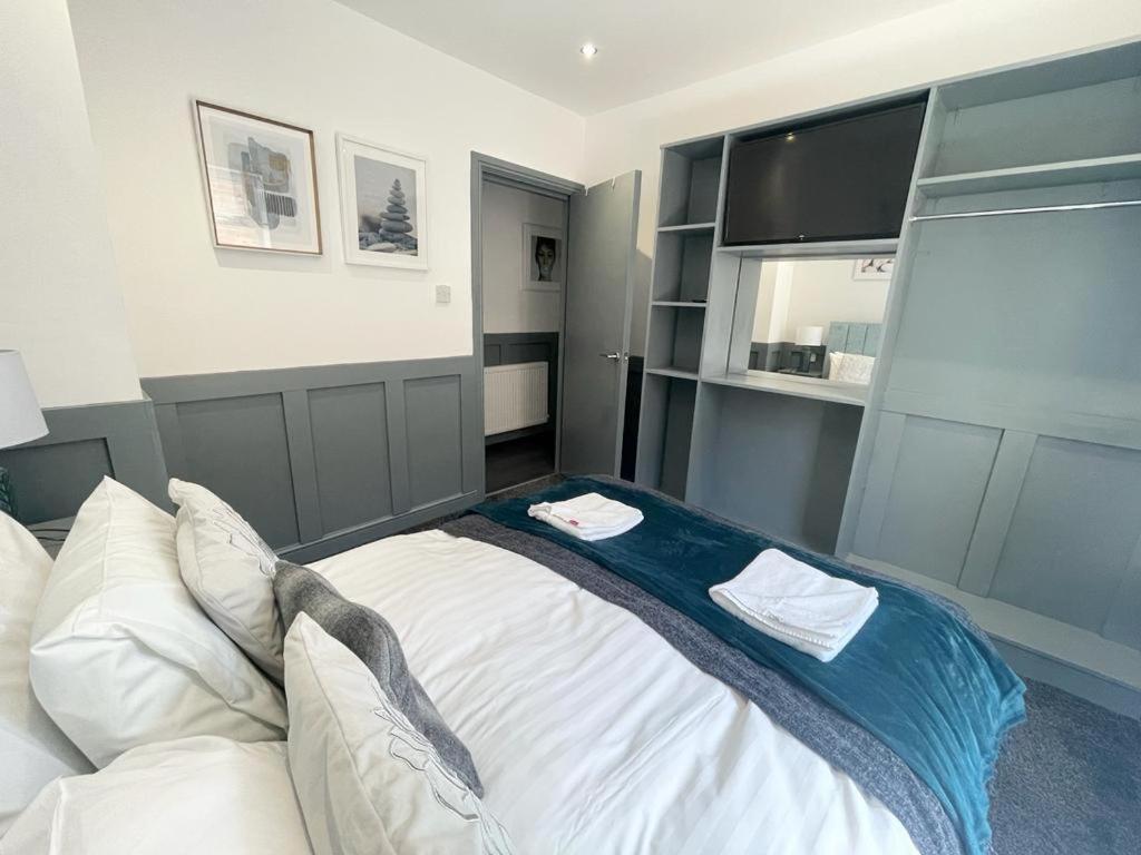 Holiday home Full Private House Sleeping 26 Blackpool