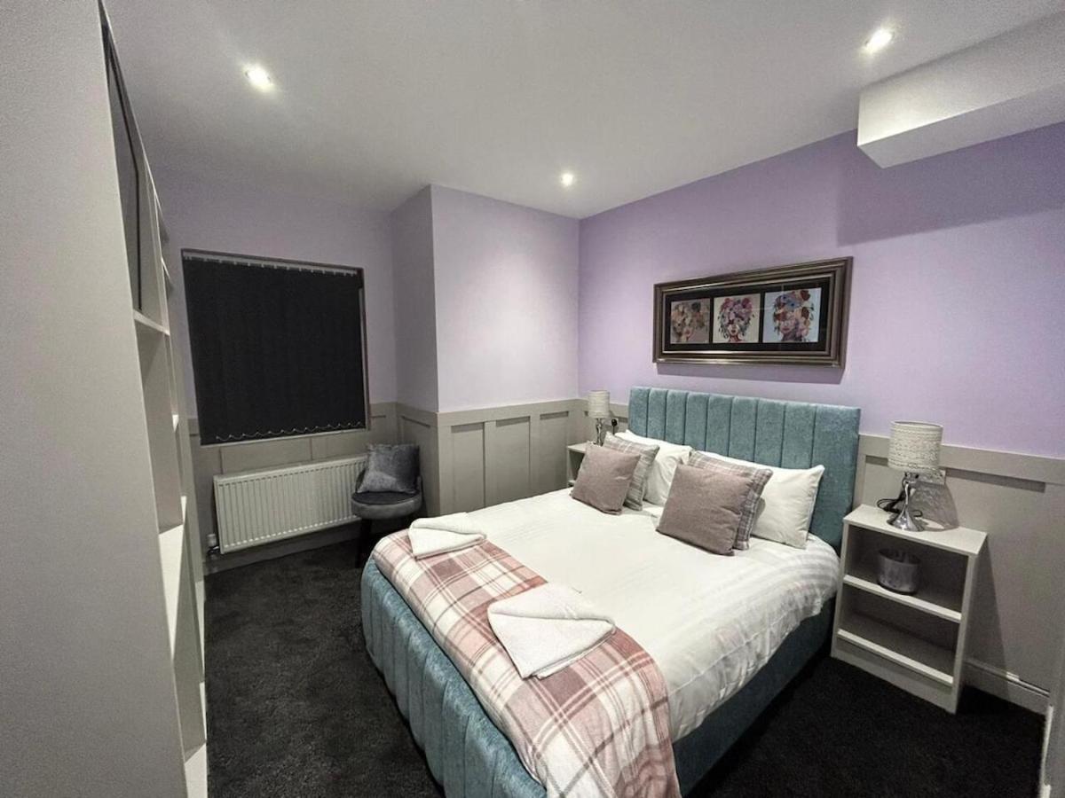 Full Private House Sleeping 26 * Blackpool