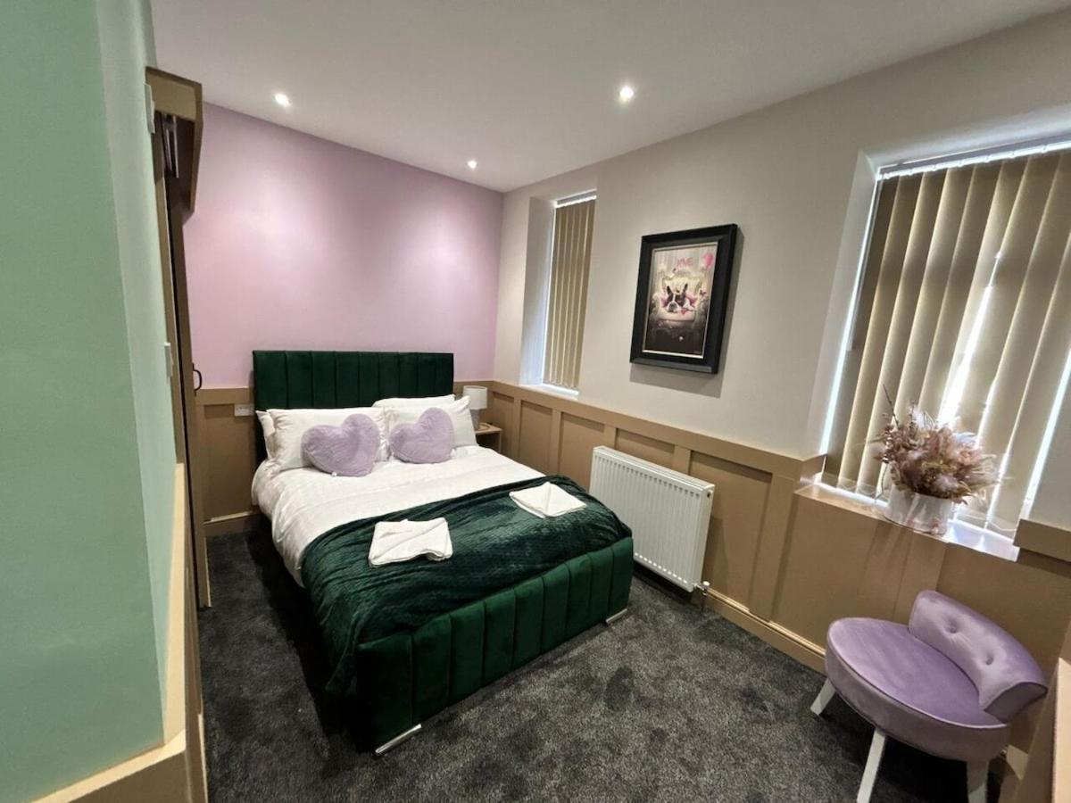 Full Private House Sleeping 26 * Blackpool