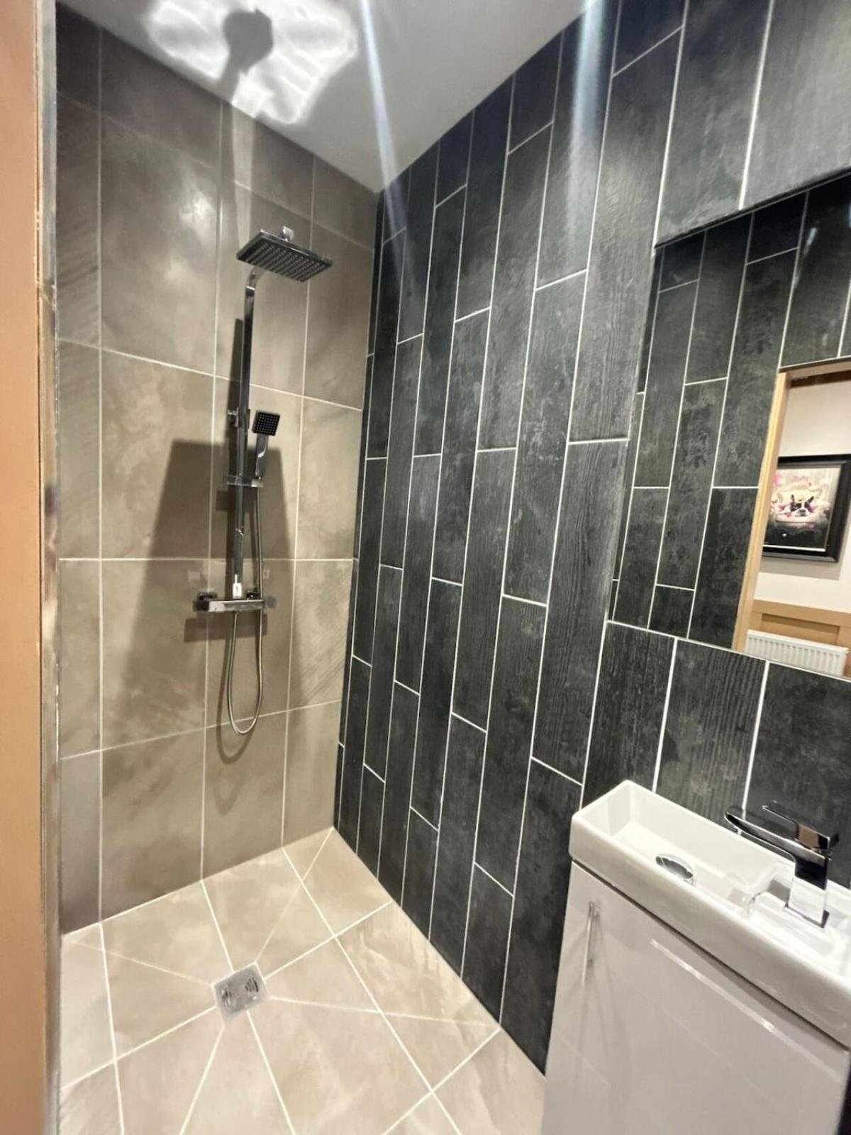 Full Private House Sleeping 26 Holiday home Blackpool