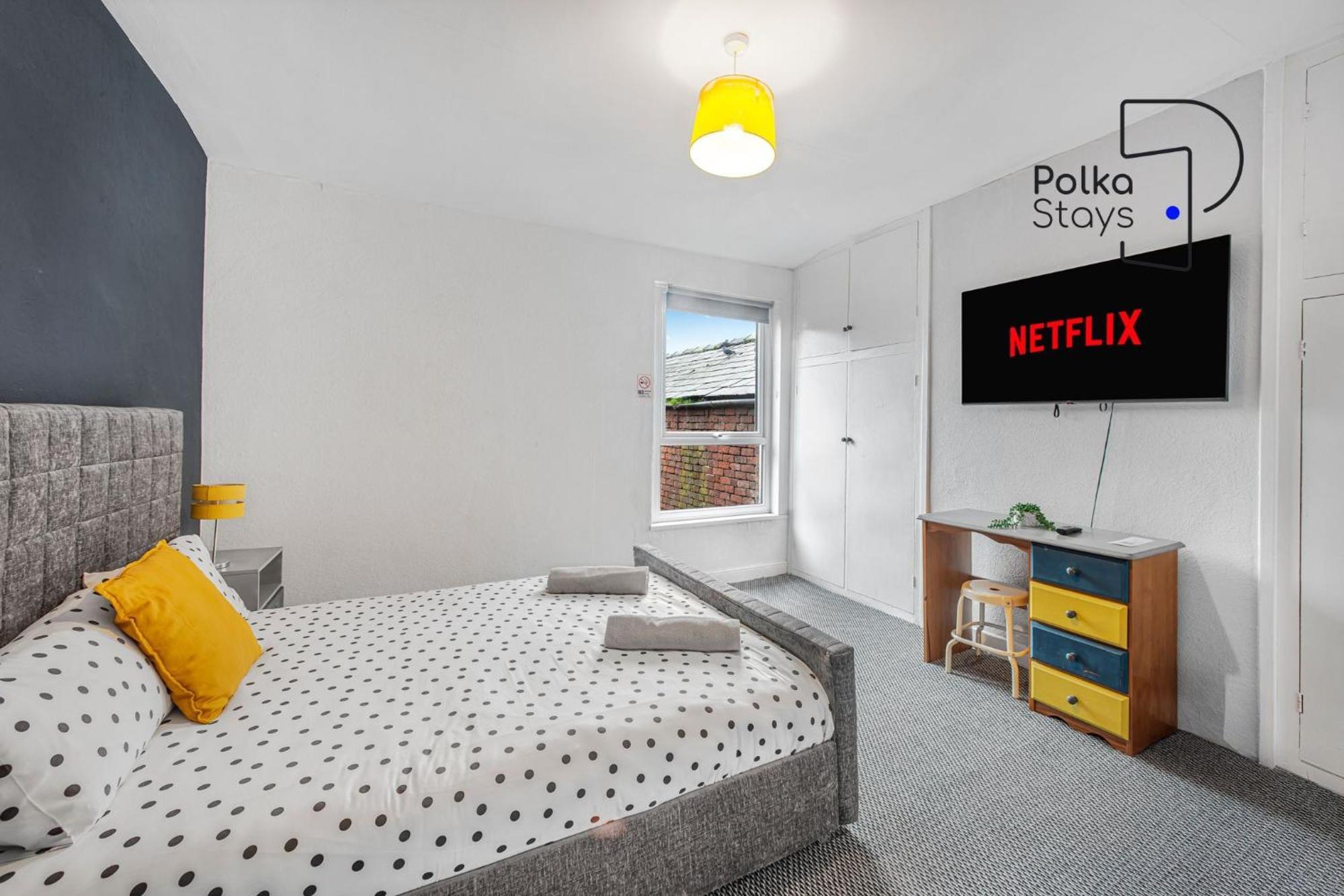 Polkadot Winter Gardens - Large Modern In By Polkastays Apartment Blackpool