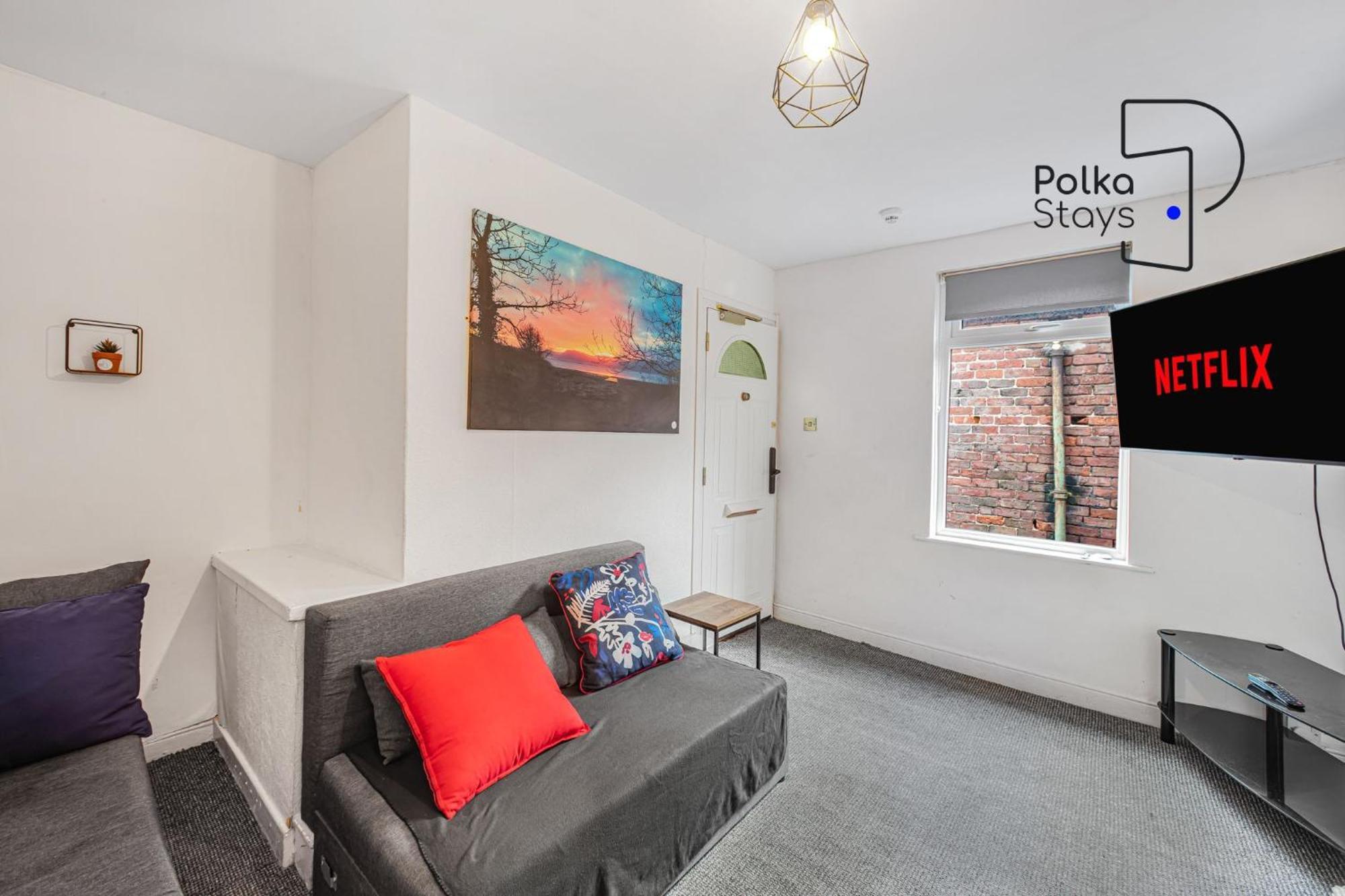 Apartment Polkadot Winter Gardens - Large Modern In By Polkastays Blackpool