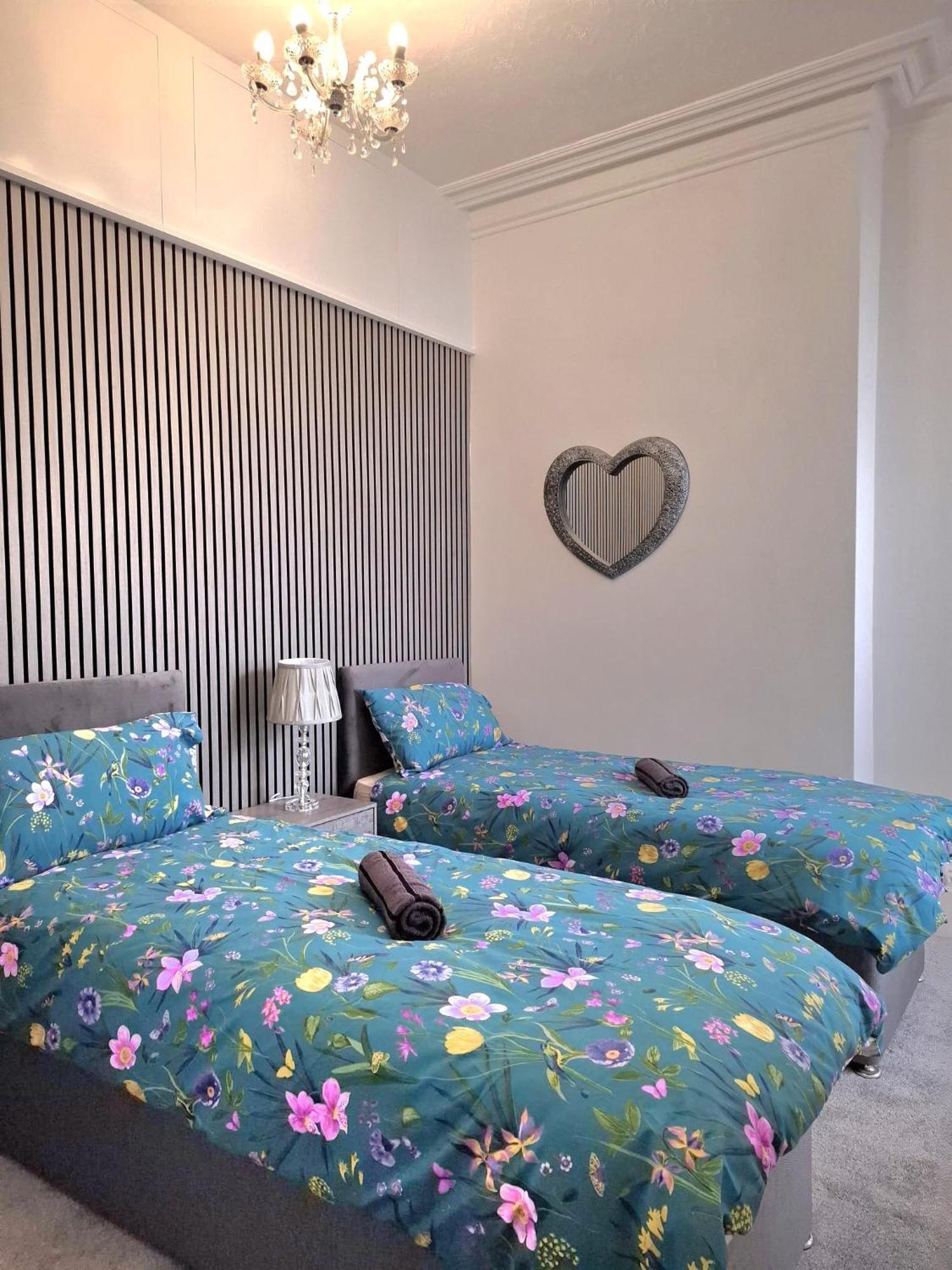 Amazing Cental House * Blackpool