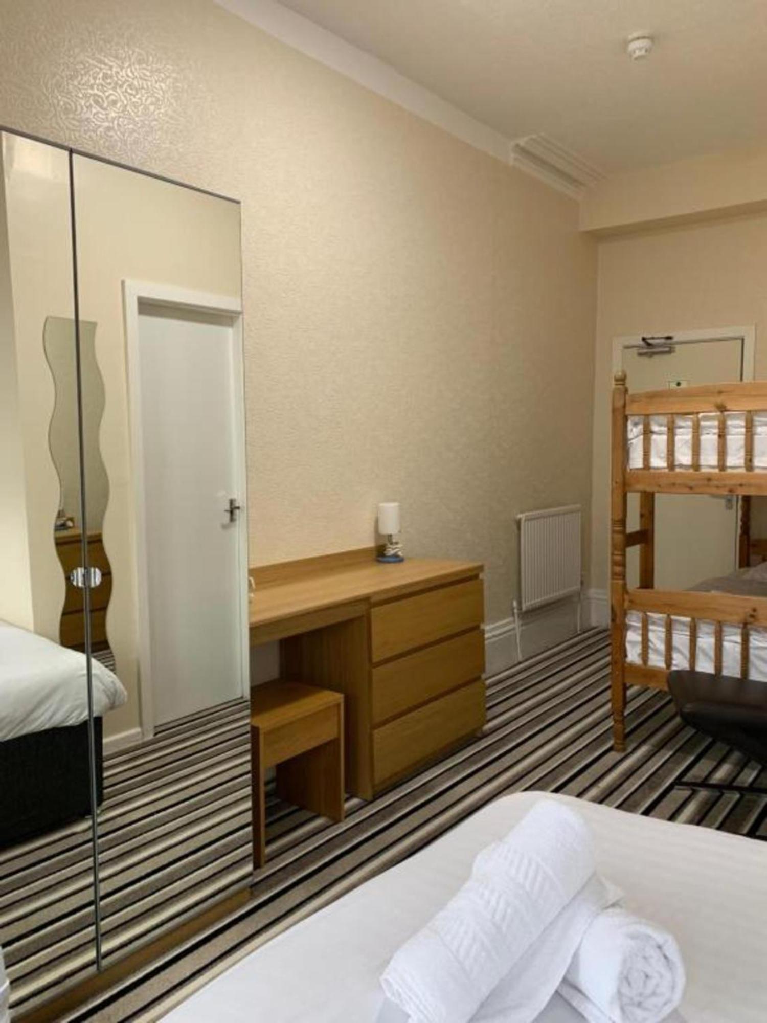Hotel Oyo Wave Crest 4*