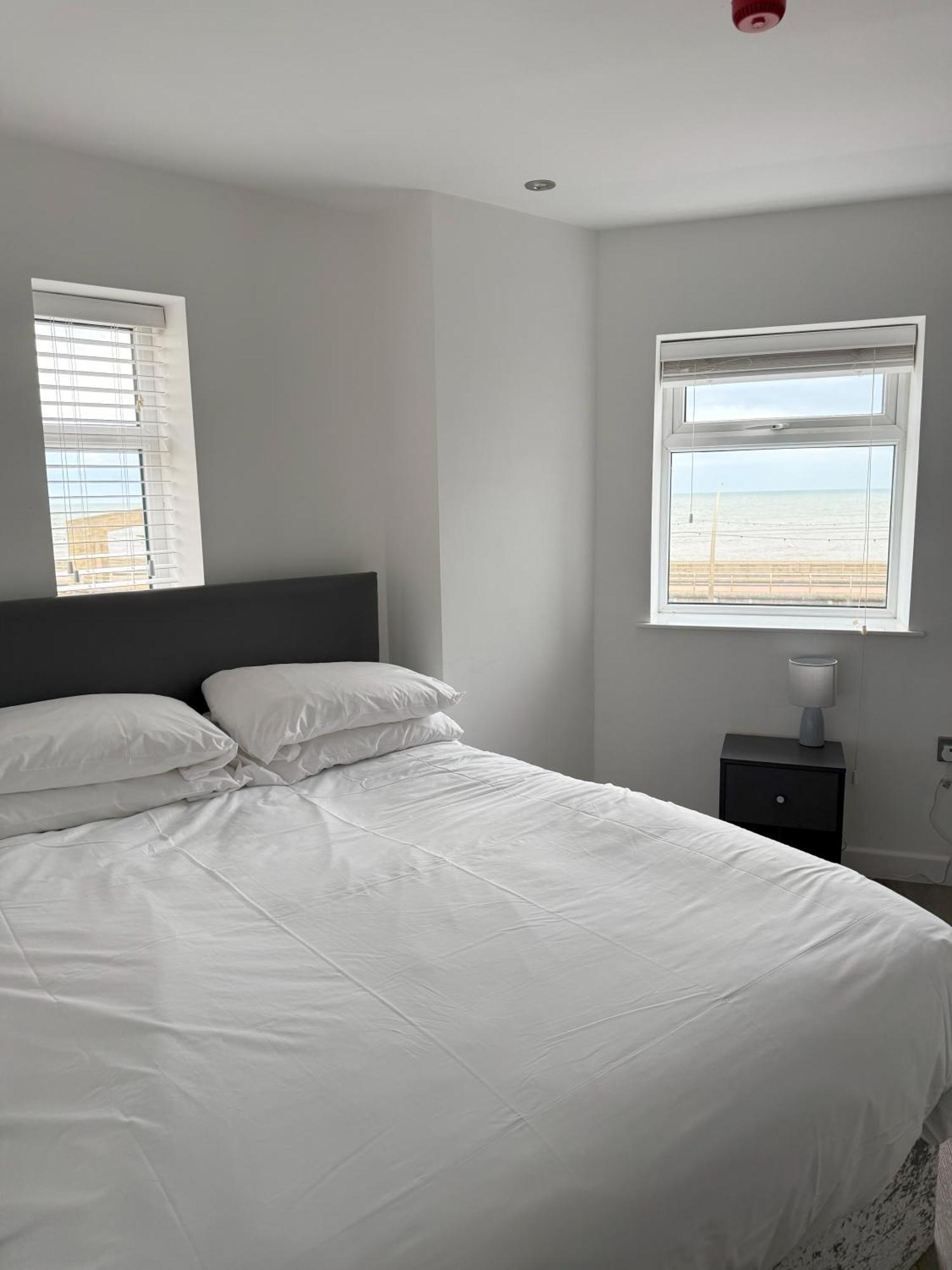 Hotel Coastal Plaza *