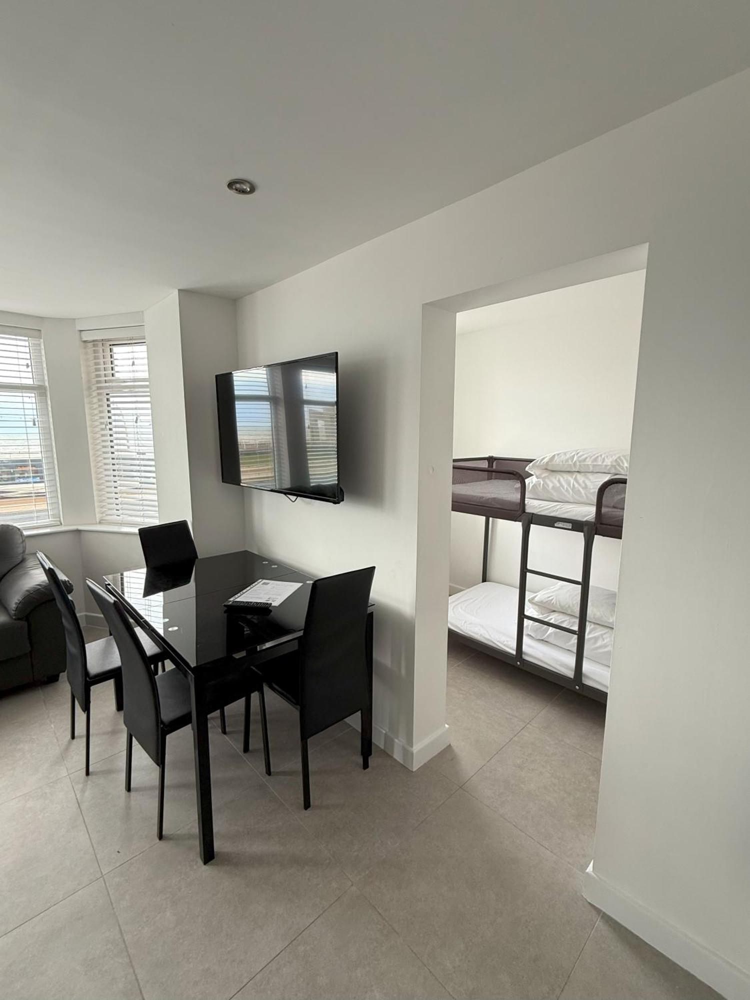 Hotel Coastal Plaza *