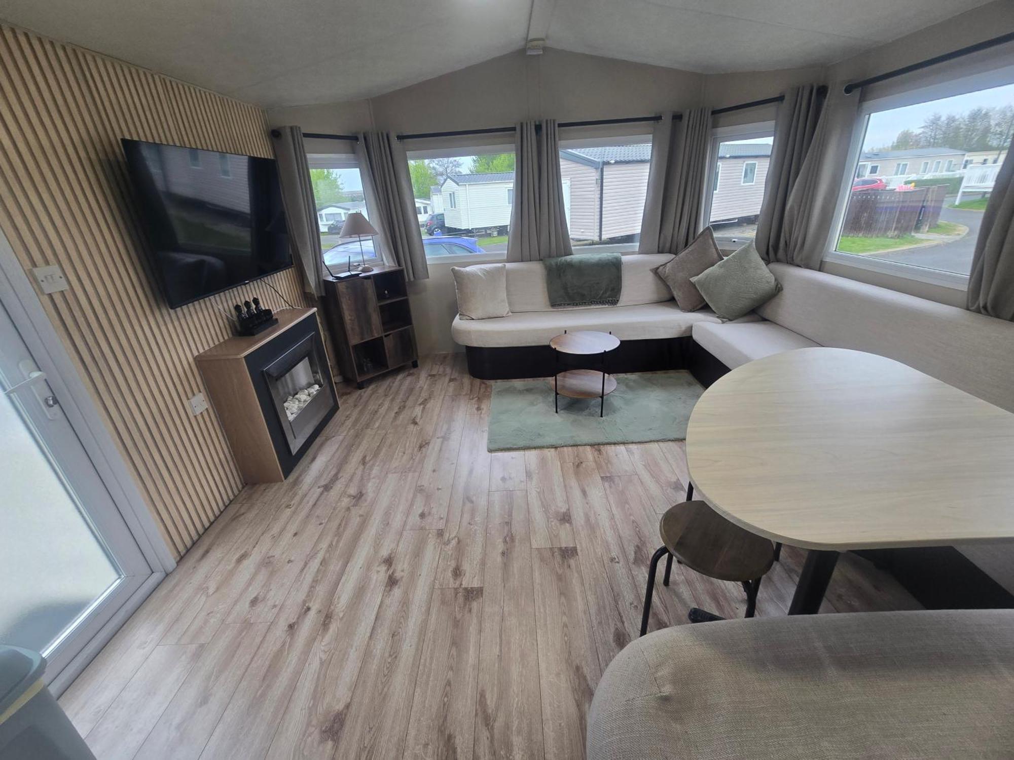 Holiday home 12a Mill View 4 Bed Static Caravan Marton Mere *