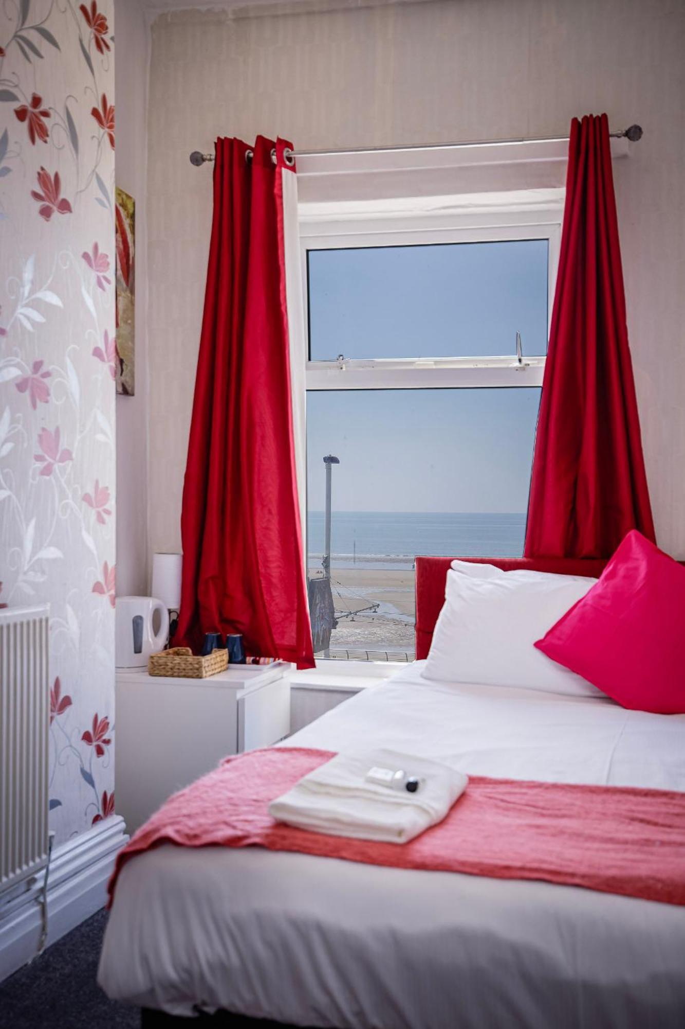 Guest house The Beachfront *