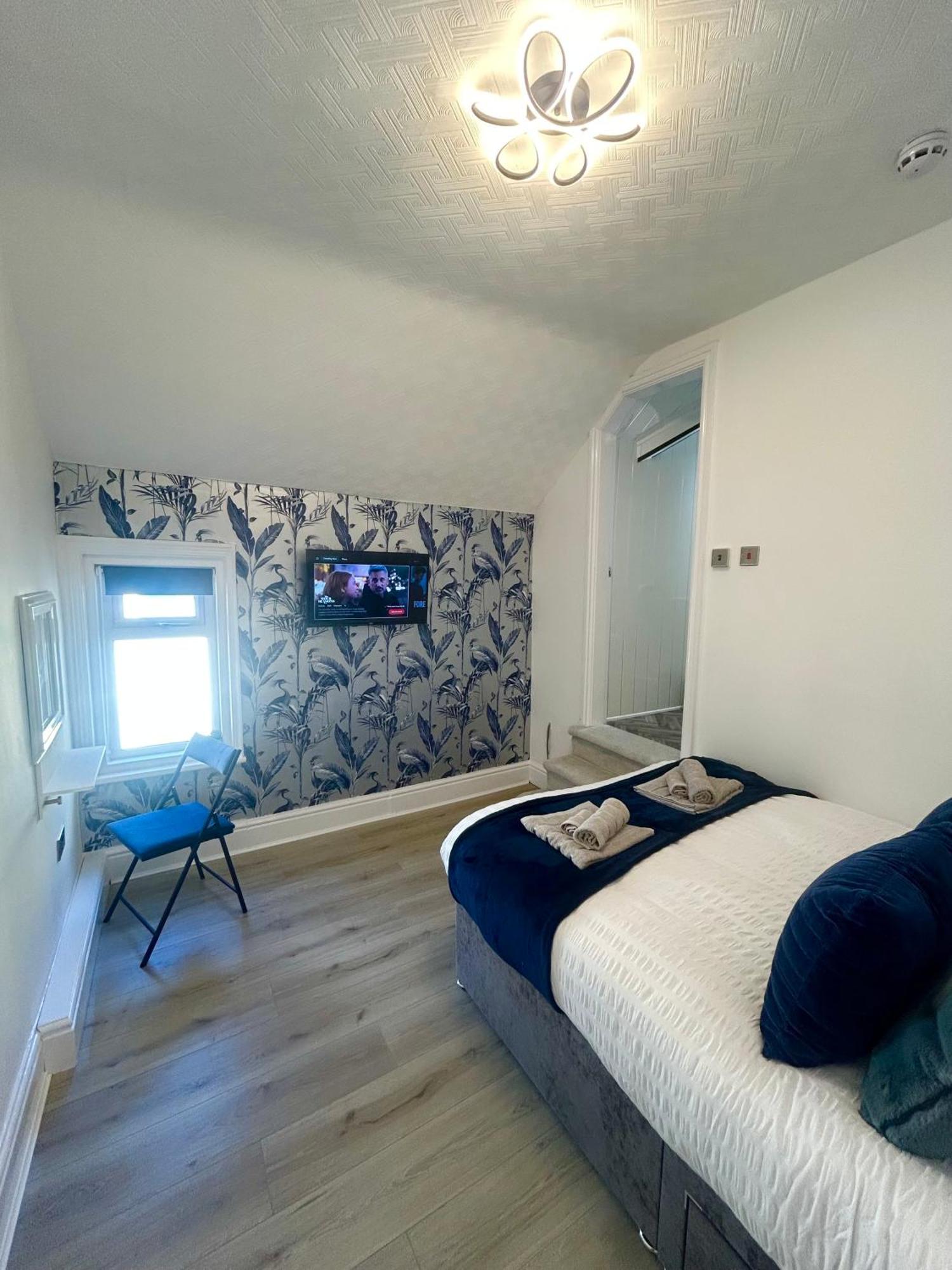 New - The Fun House - Private Nightclub Holiday home Blackpool