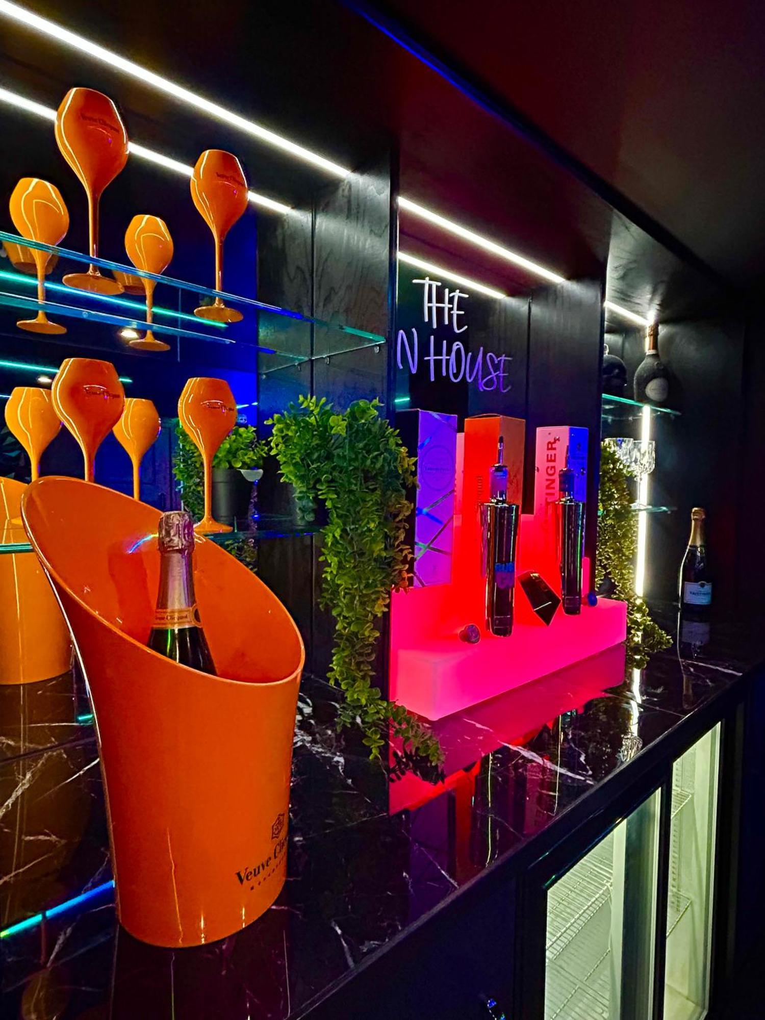 Holiday home New - The Fun House - Private Nightclub *