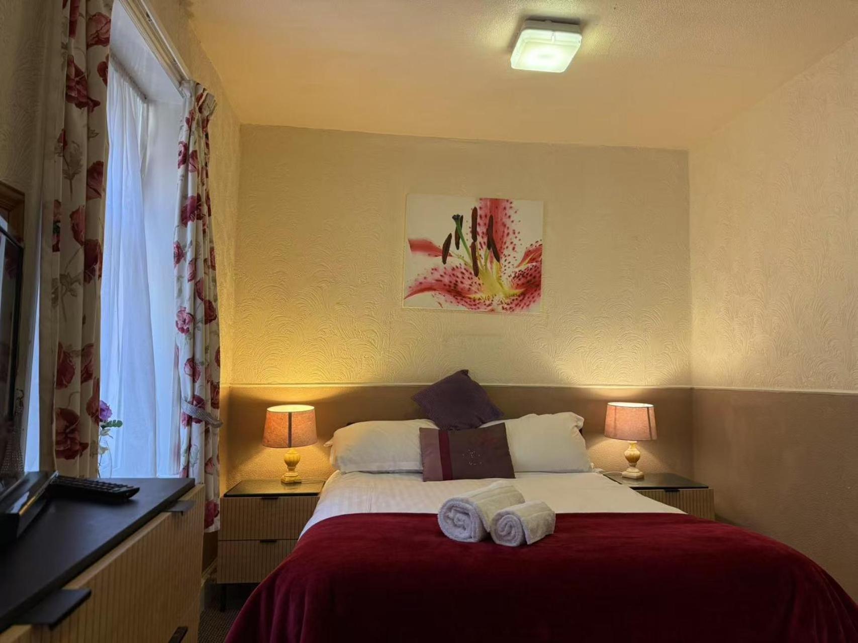 The Aberford Guest house 3*