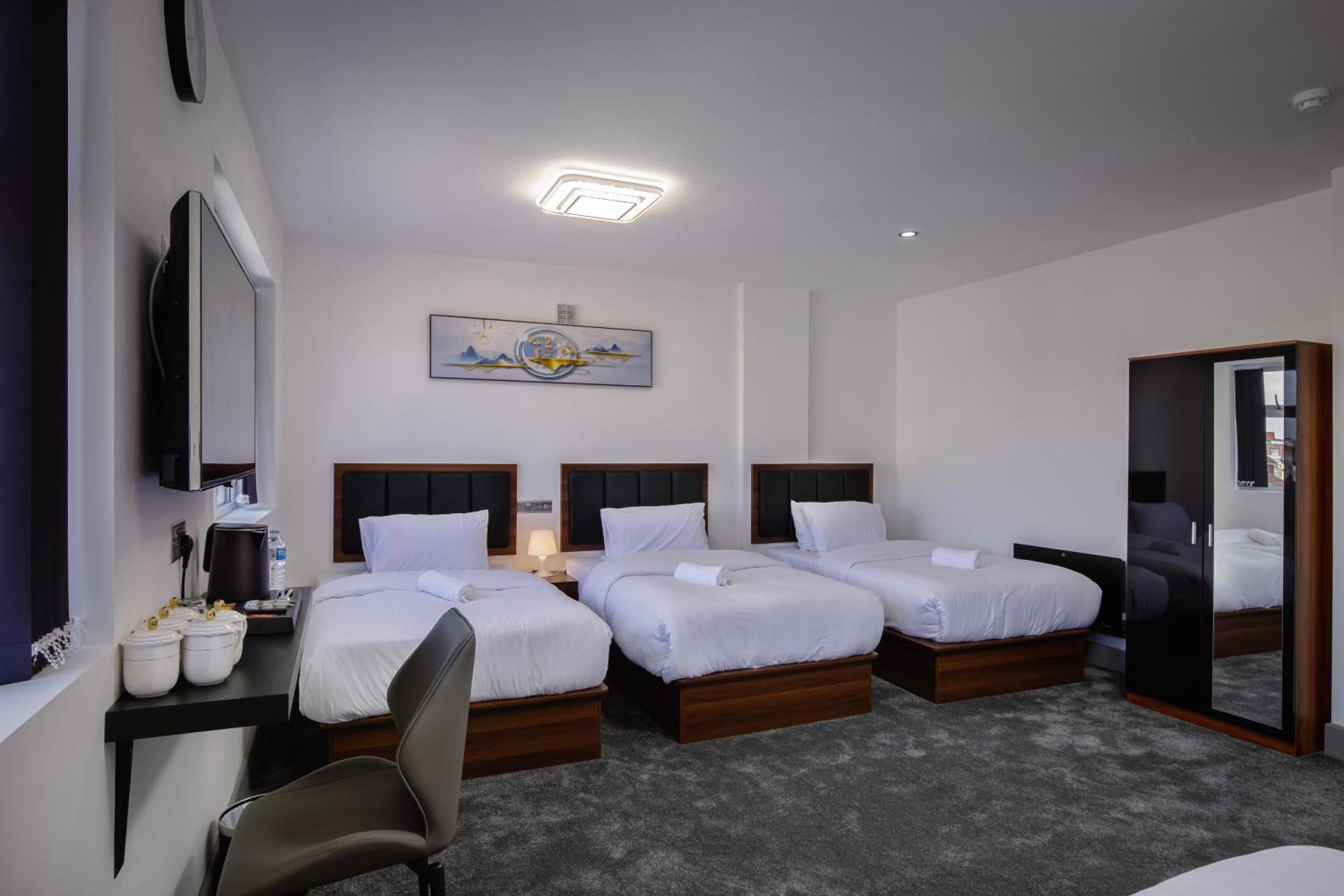 Empire Hotel