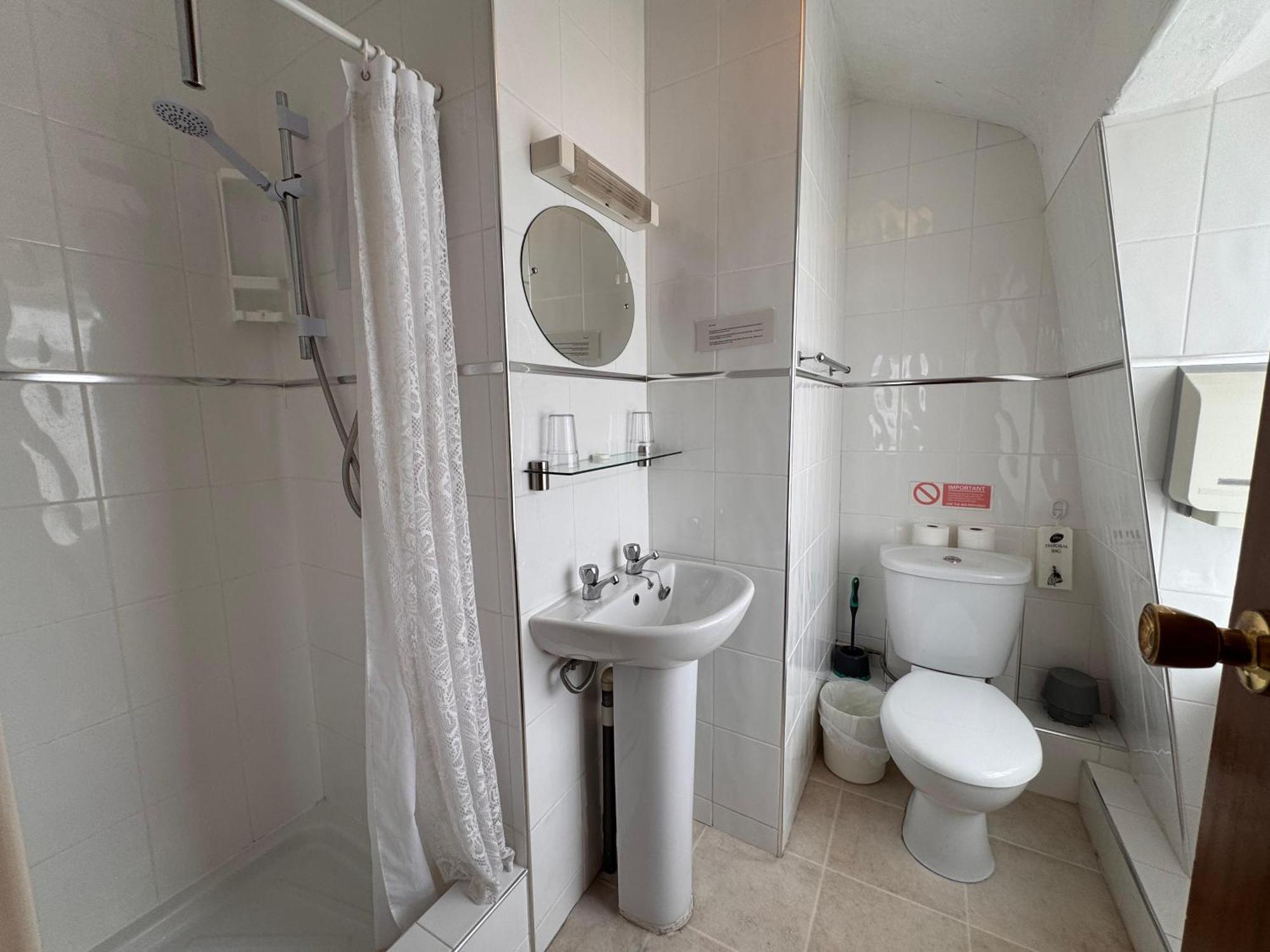 Oyo Delton Pleasure 4*
