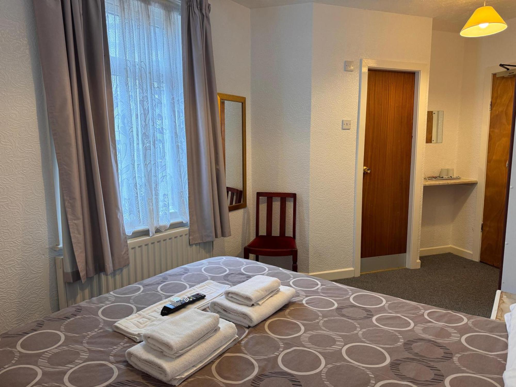 Oyo Delton Pleasure Blackpool