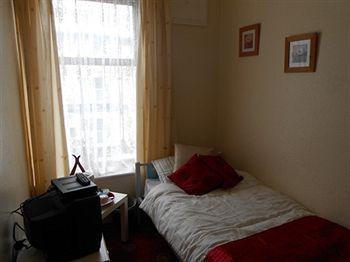 The Castleton Bed & Breakfast Blackpool