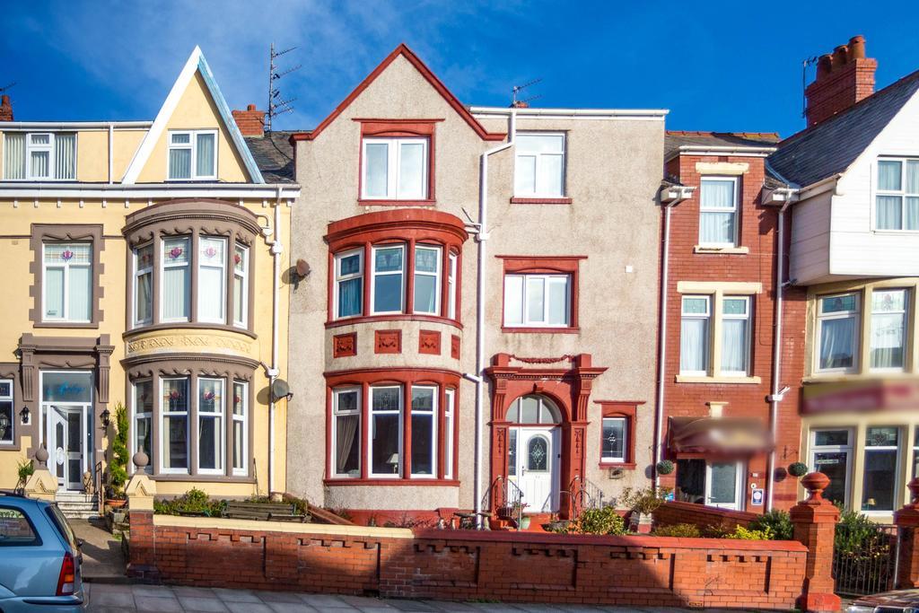 No. 14. 3* Blackpool