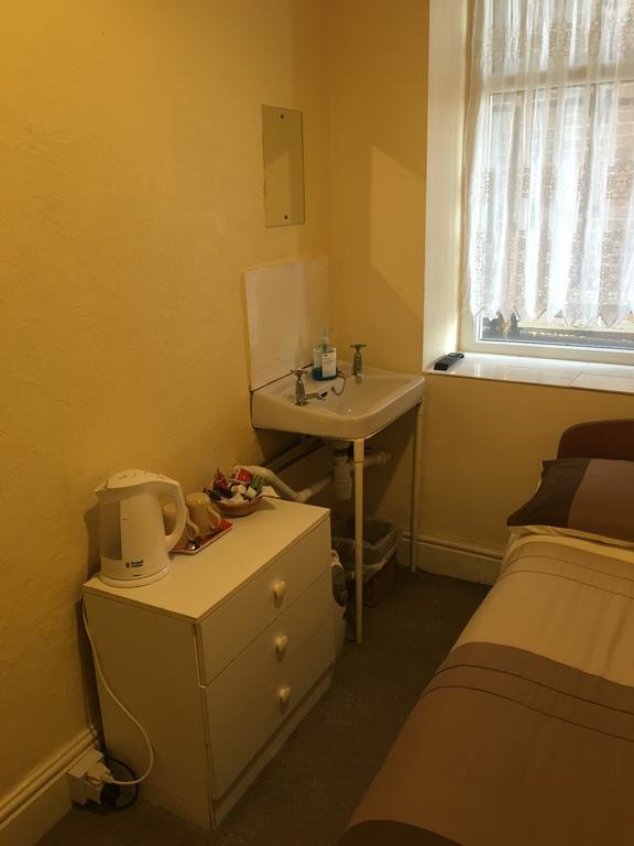 Crossways Guest House 3*