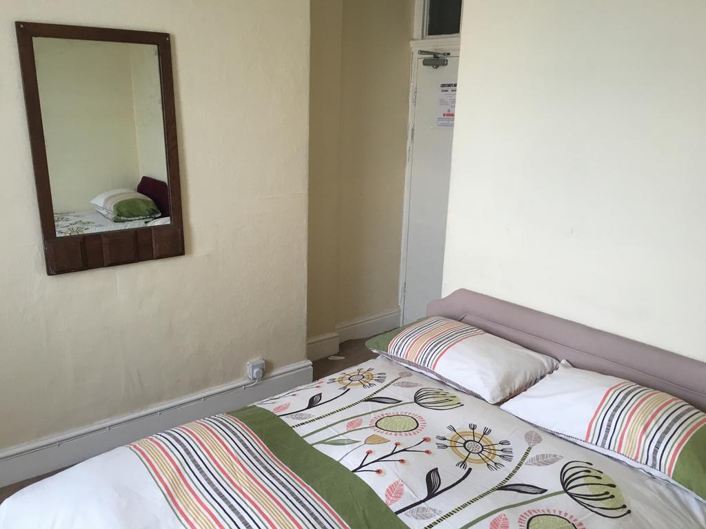 Guest house Crossways Guest House Blackpool